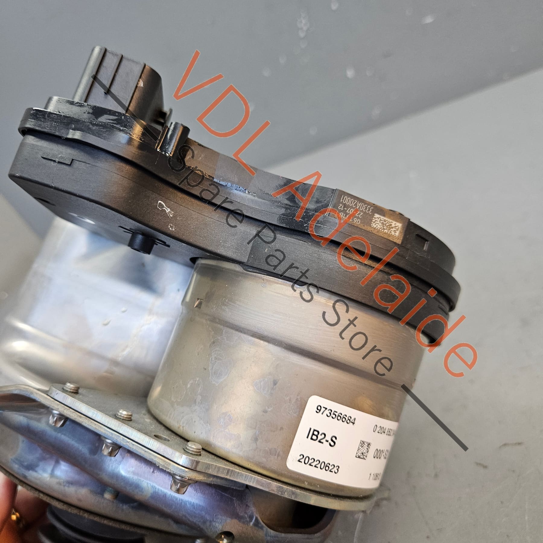 9J1614105J 9J1614105S   Audi e-Tron Porsche Taycan Electric Brake Booster 9J1614105S