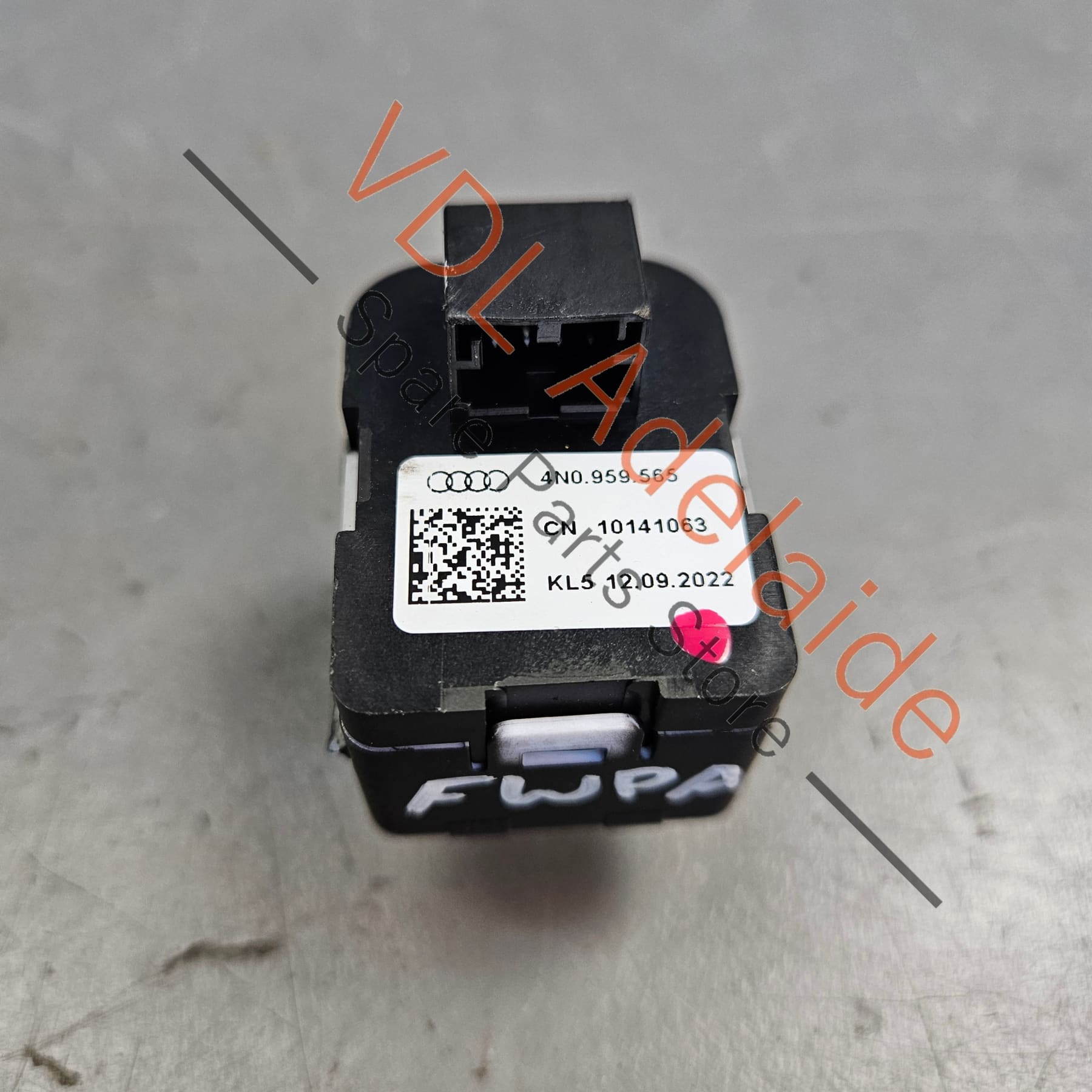 4N0959565    Audi e-Tron Mirror Switch 4N0959565