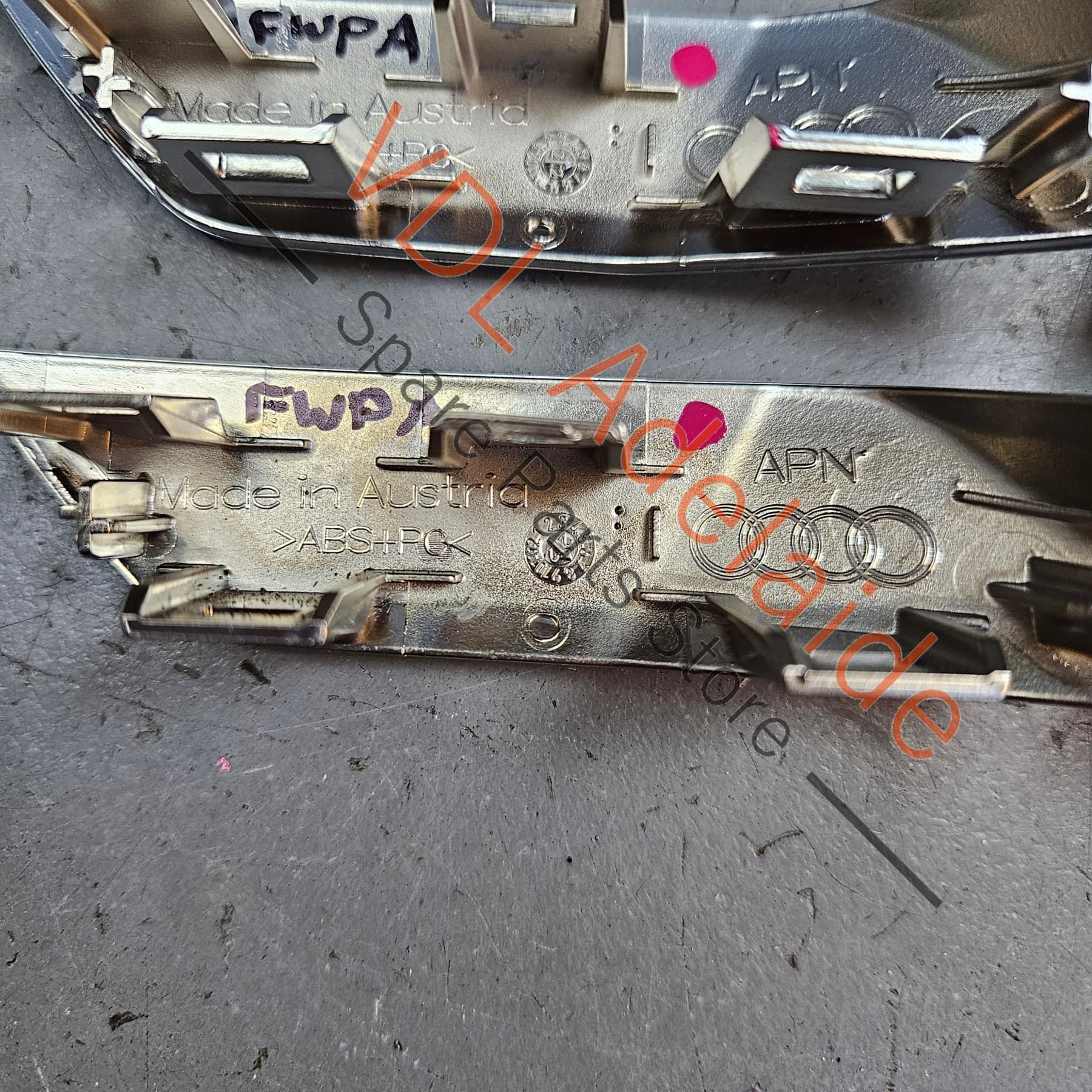 4J3853679A3Q7 4J3853680A3Q7   Audi e-Tron B&O Bang & Olufsen Door Trim Emblem set 4J3853679A 3Q7 4J3853680A 3Q7