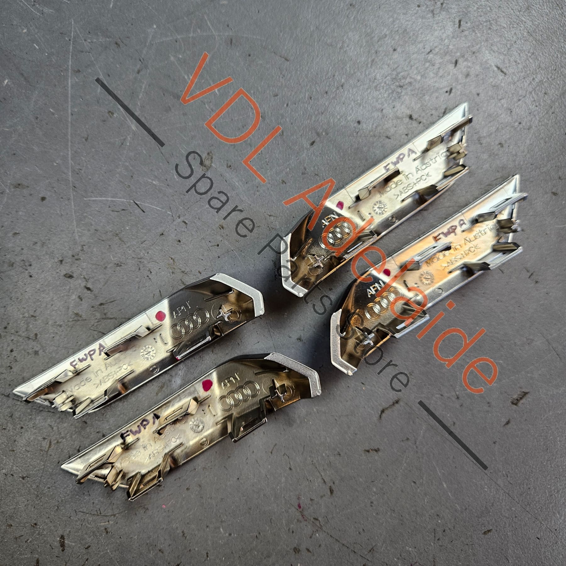 4J3853679A3Q7 4J3853680A3Q7   Audi e-Tron B&O Bang & Olufsen Door Trim Emblem set 4J3853679A 3Q7 4J3853680A 3Q7