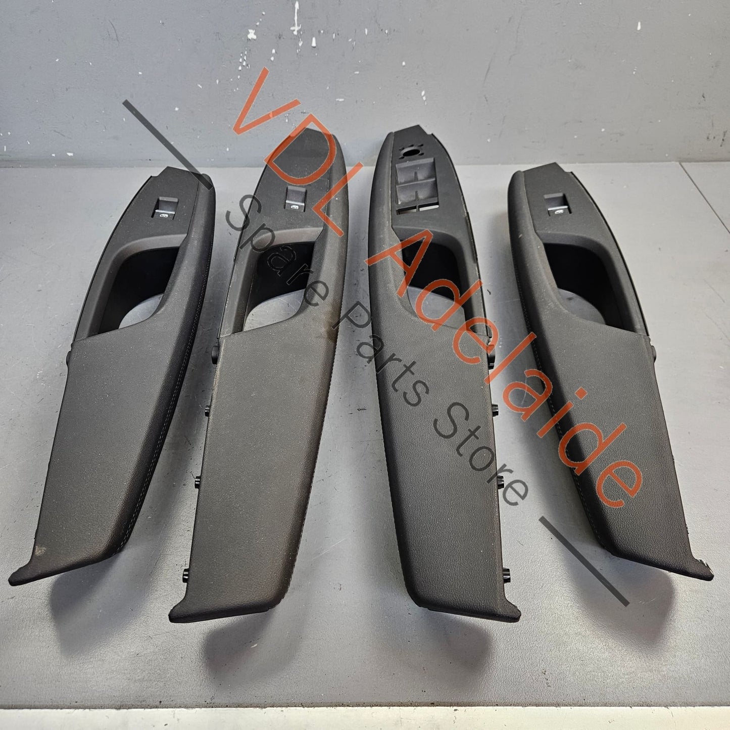 4J3959518A 4J3959517B   Audi e-Tron GT Set of 4 Leatherette Interior Door Handles Trims 4J3867070 4J3959518A