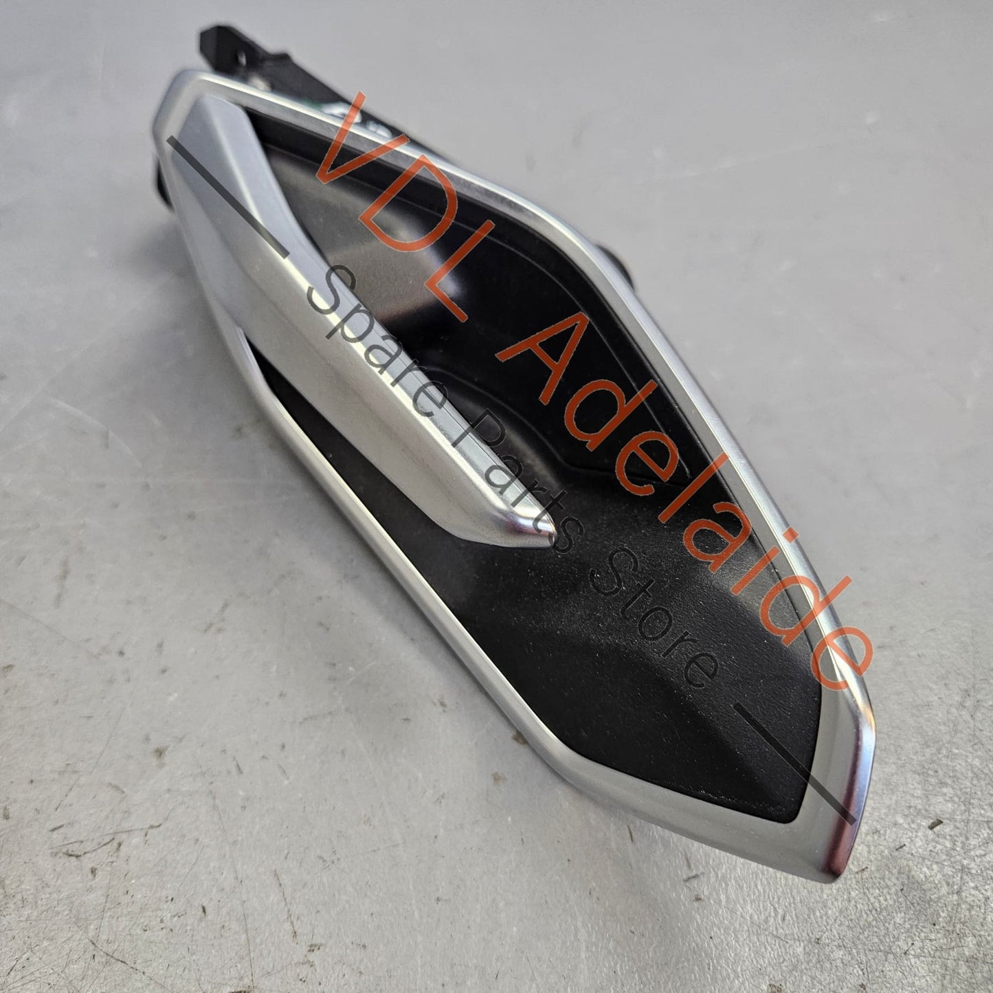 4KE839019D    Audi e-Tron Interior Door Handle Pull Left Rear 4KE839019D 4PK