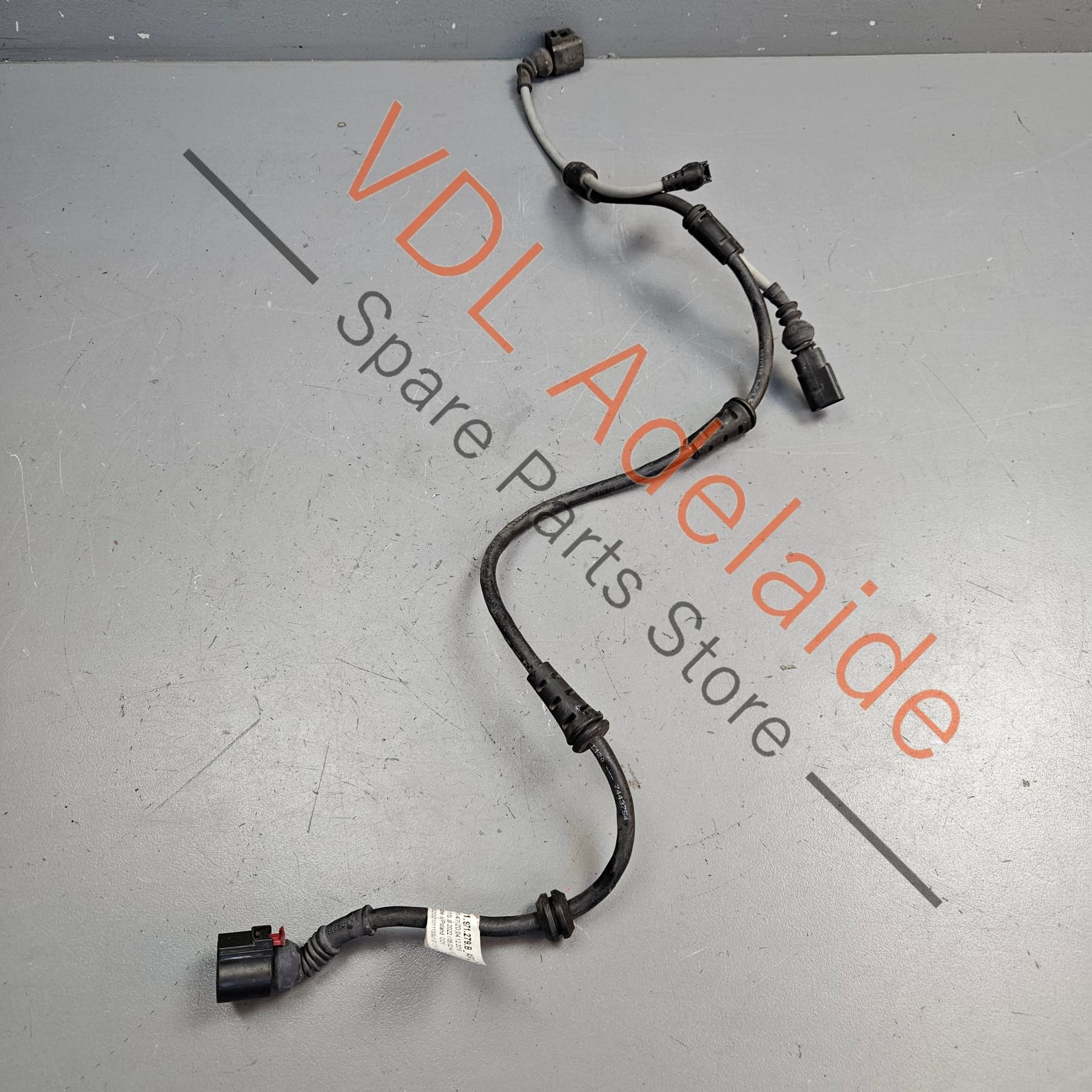 9J1971279B    Audi e-Tron Porsche Taycan Front Wheel Housing Wiring for ABS Speed Sensors & Brakes 9J1971279B