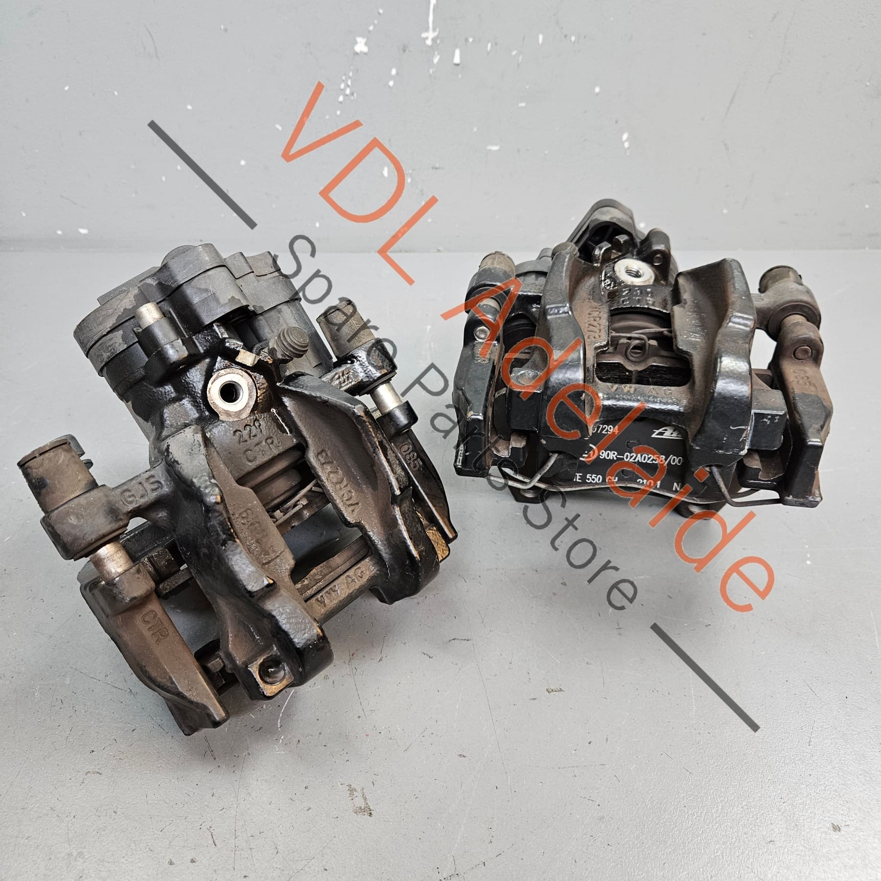 5Q0615423G 5Q0615424G 3Q0998281 3Q0998281A Audi RS3 8V Golf R 310 x 22mm Vented Rear Brake Caliper Set Pair with Electric Handbrake