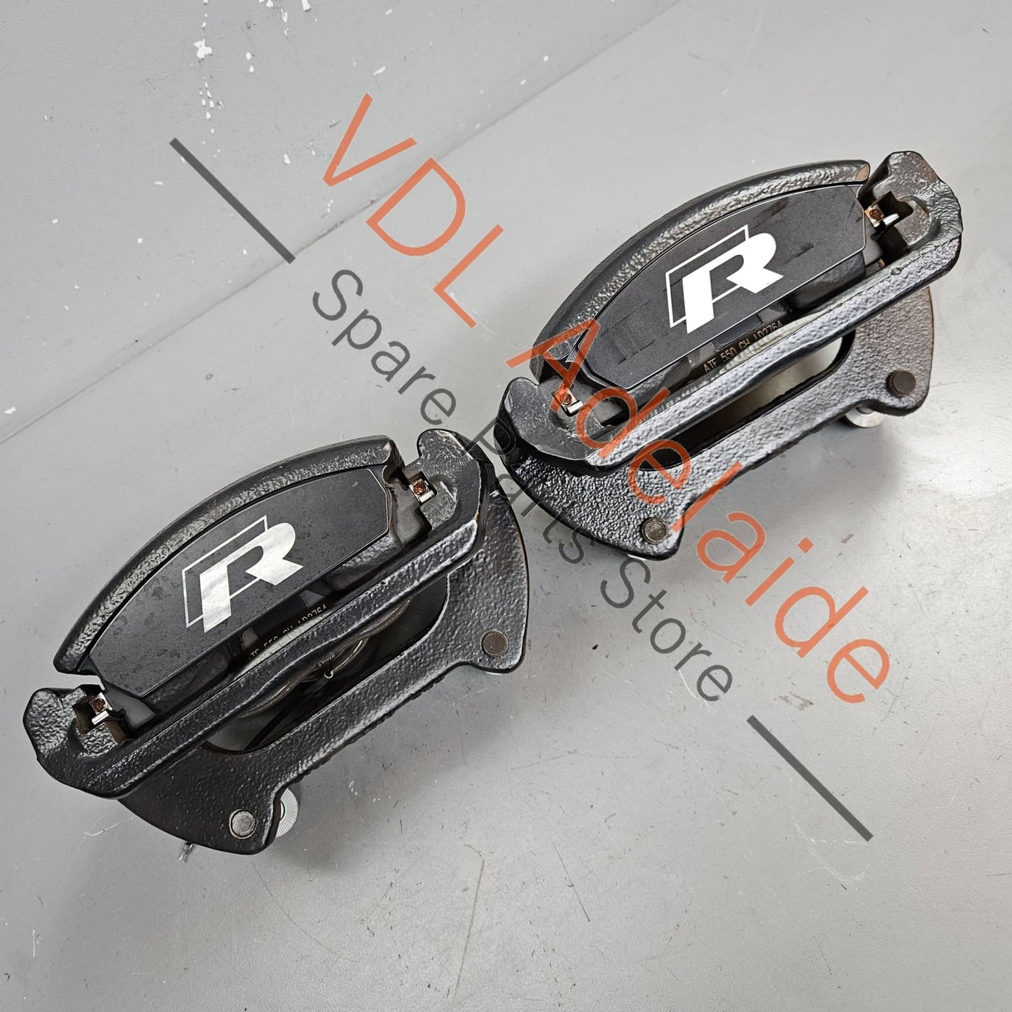 5G0615123D 5G0615124D 8V0615125B  VW Golf R MK7 7.5 Front Brake Caliper Set with Carrier 340mm x 30mm