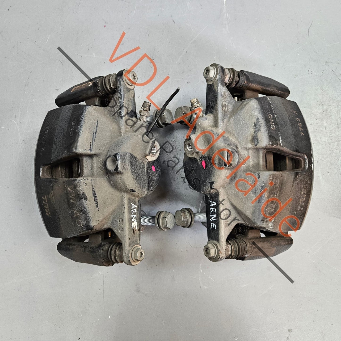 5G0615123D 5G0615124D 8V0615125B  VW Golf R MK7 7.5 Front Brake Caliper Set with Carrier 340mm x 30mm