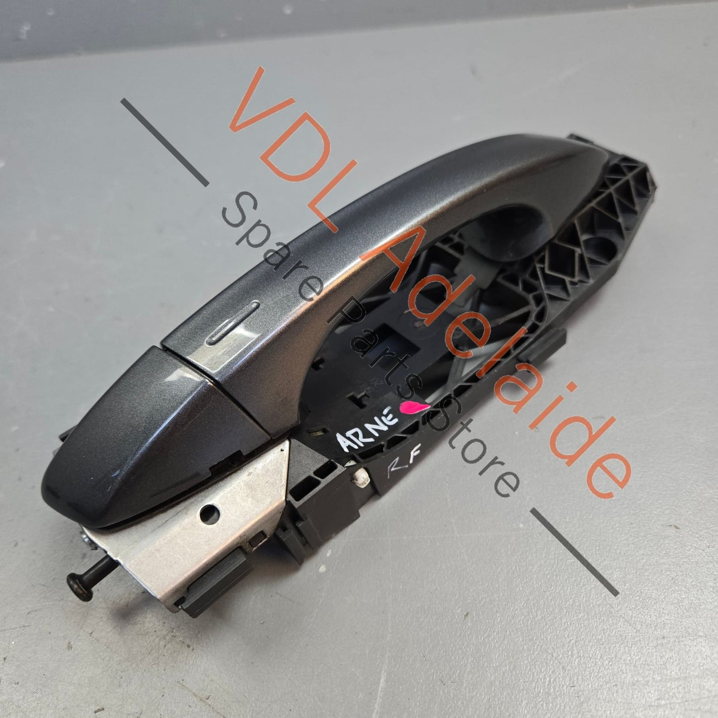 5G0837206Q    VW Golf MK7 Front Right Exterior Door Handle Keyless Entry Indium Grey LR7H X3X3 5G0837206Q GRU