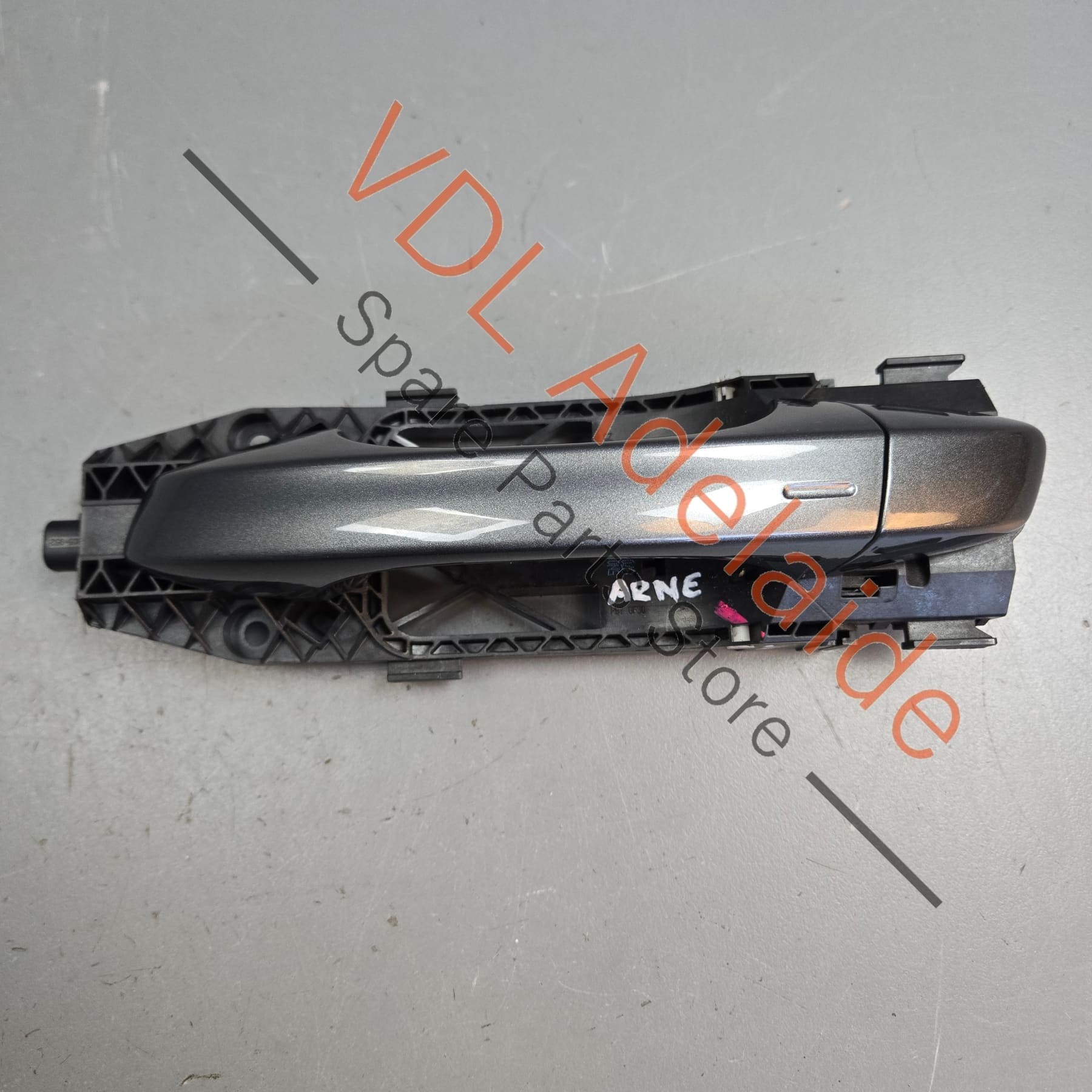 5G0837205R    VW Golf MK7 Front Left Exterior Door Handle Keyless Entry Indium Grey LR7H X3X3 5G0837205R GRU