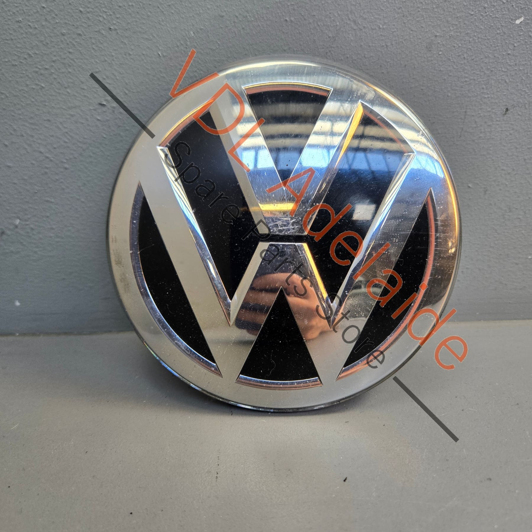 3G0853601A 3G0853601AJZA   VW Golf MK7.5 Front Grille Badge Radar Cover Trim 3G0853601A JZA