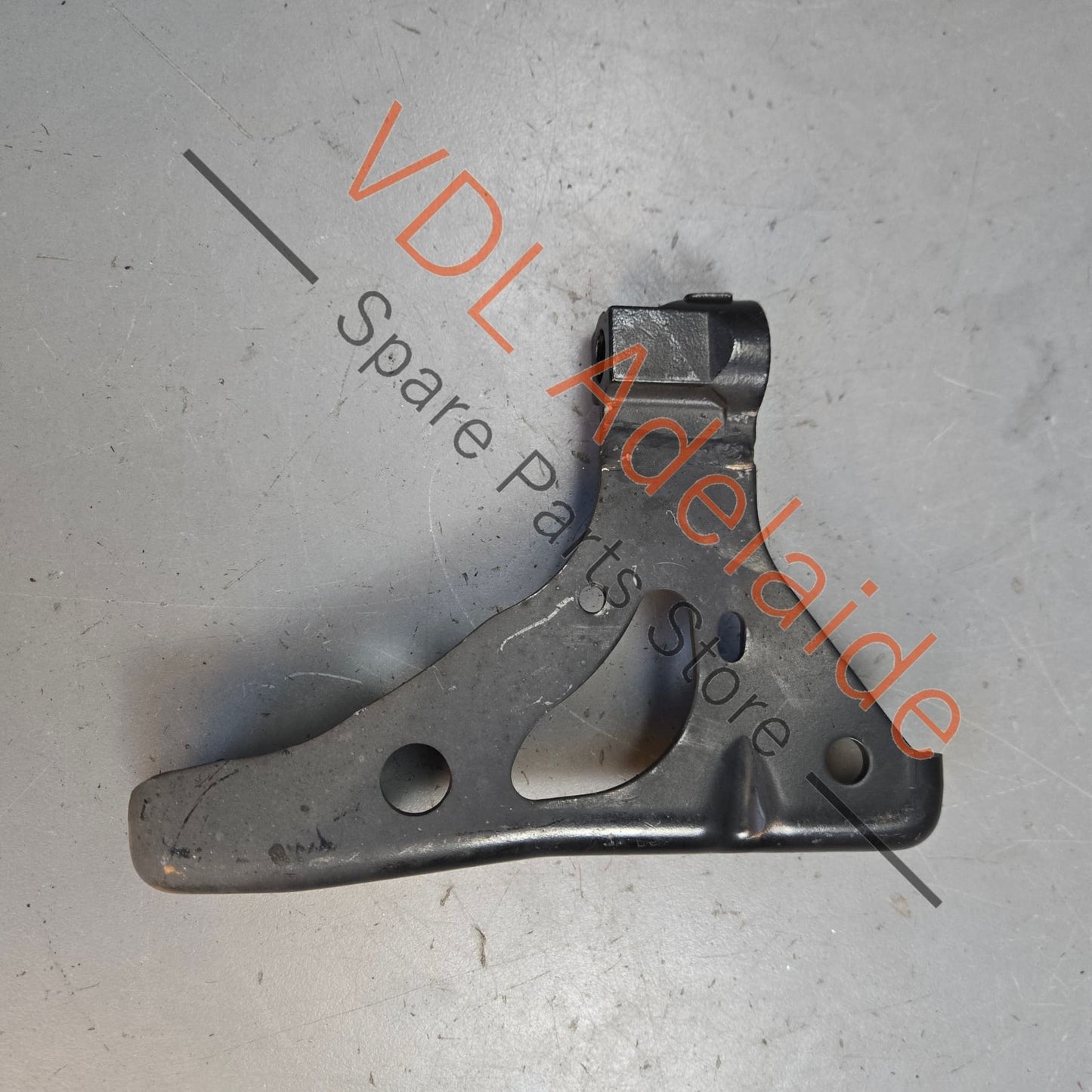 98137519600   Porsche Cayman Boxster Right Side Engine Mount Bracket 98137519600