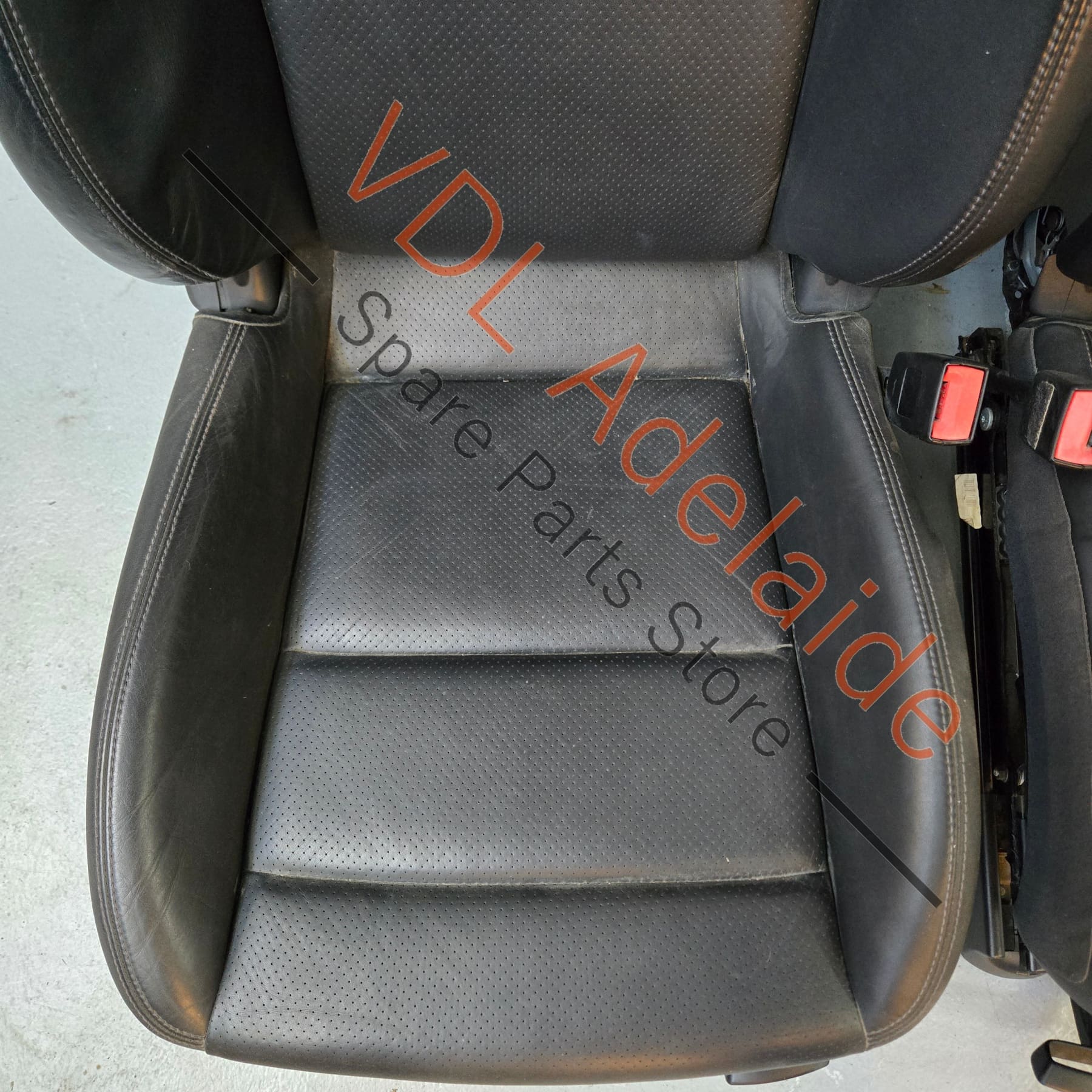     Porsche Boxster 981 Cayman Black Leather Seat Set Pair