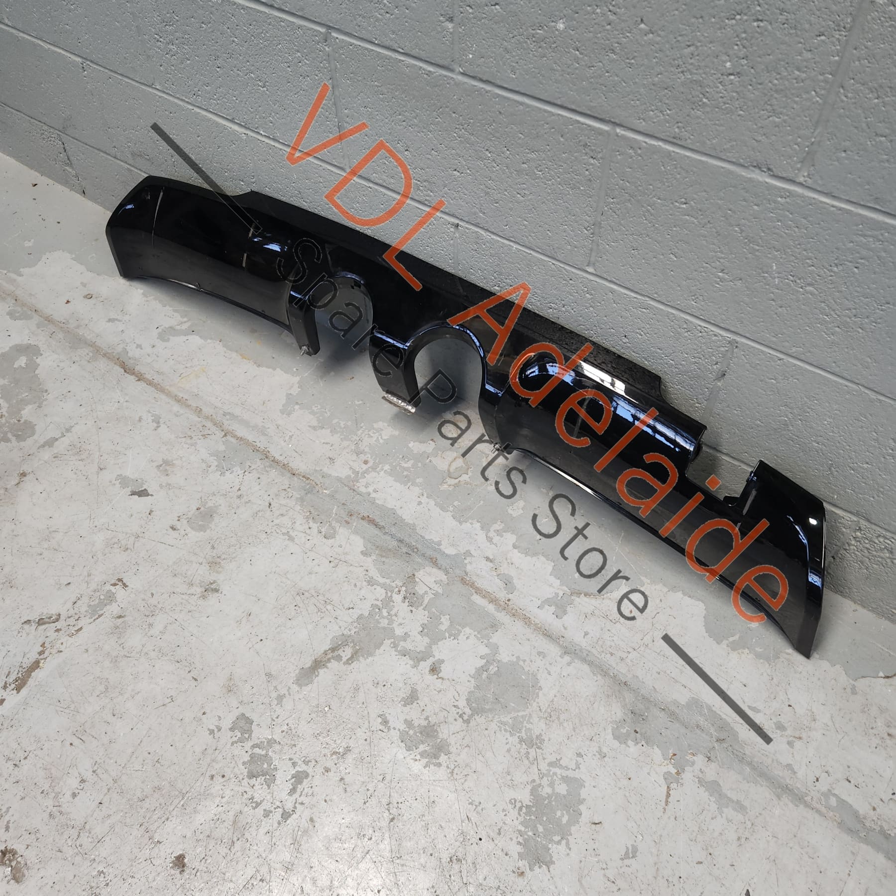 5K6807100S041    VW Golf R MK6 Rear Bumper Bar Lower Spoiler Diffuser 5K6807100S 041