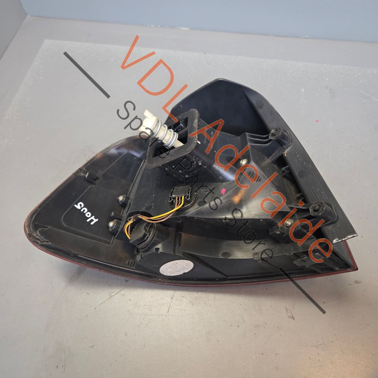 5K0945096Q    VW Golf R LED Tail Light Right Outer Genuine OEM 5K0945096Q