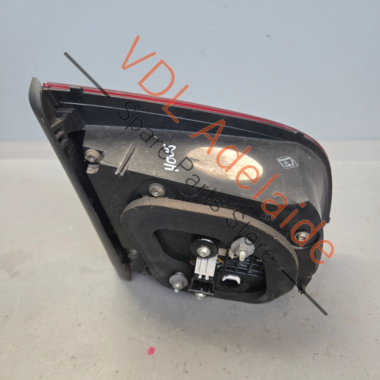 5K0945094AG    VW Golf R LED Tail Light Right Inner Genuine OEM 5K0945094AG