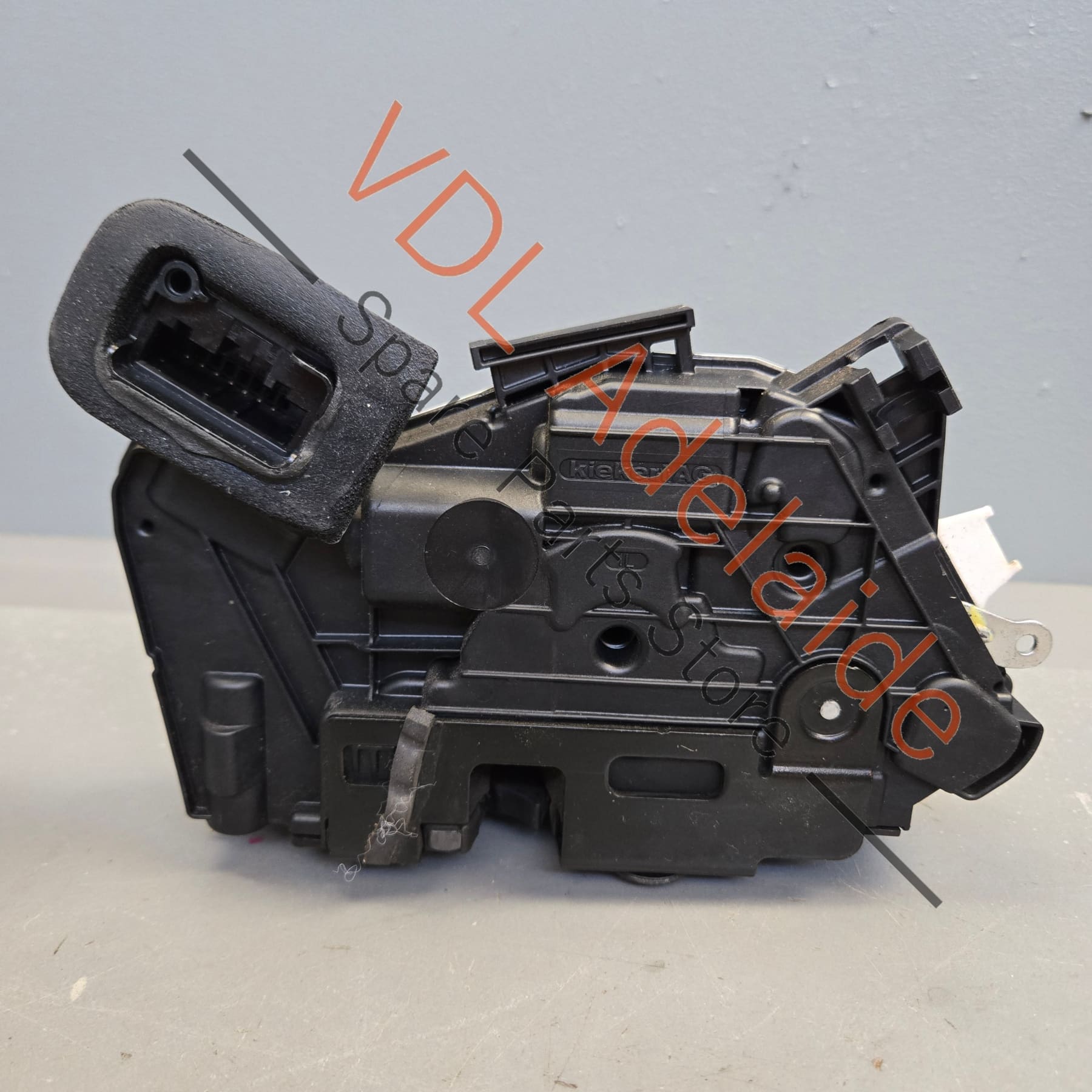 5K2837015B    VW Golf MK6 Front Left Door Lock Mechanism 5K2837015B