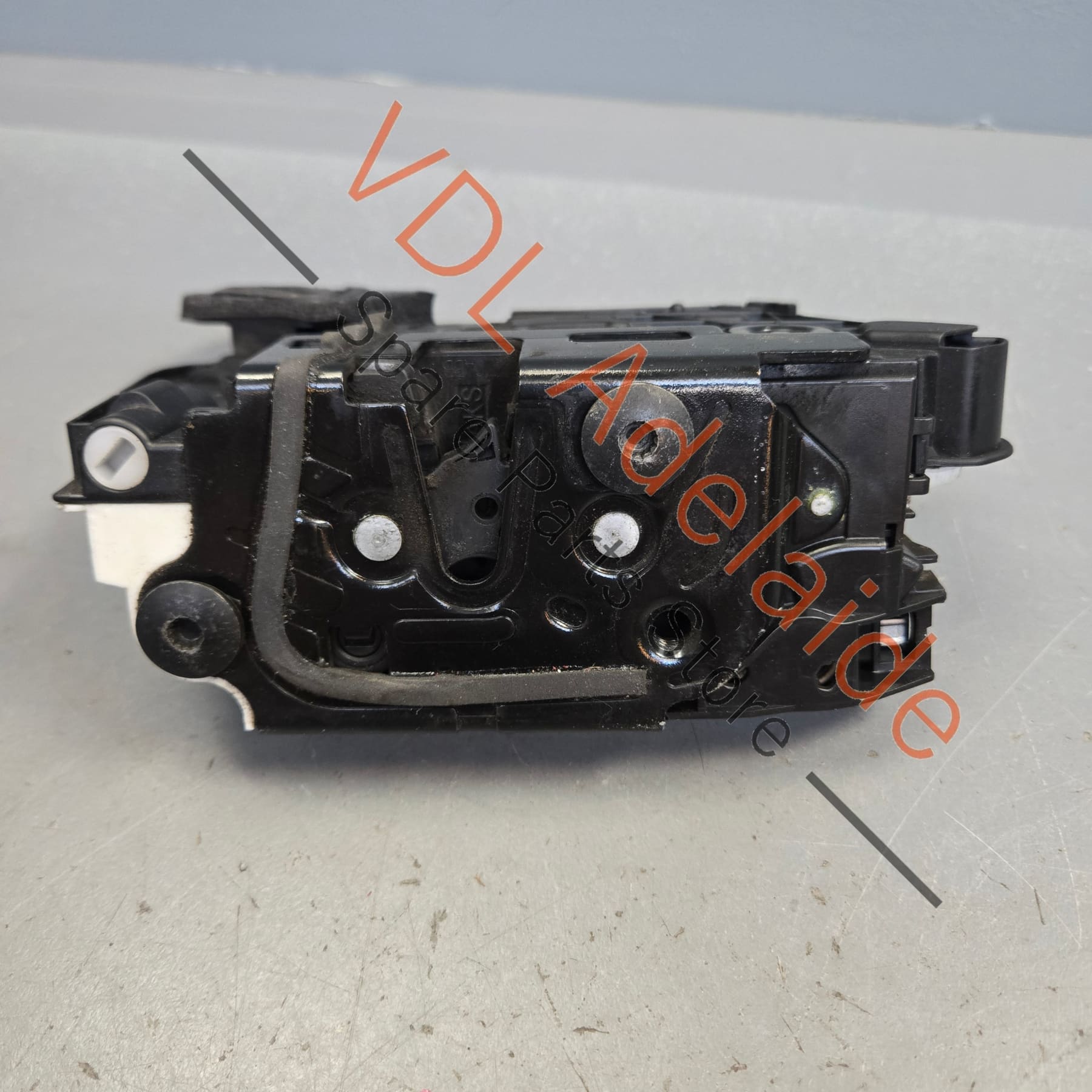 5K2837015B    VW Golf MK6 Front Left Door Lock Mechanism 5K2837015B