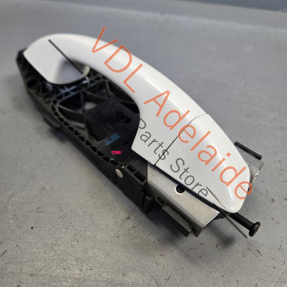 5N0837885H 1K8837206E   VW Golf MK6 Front Right Drivers Door Exterior Handle 5N0837885H 1K8837206E B4B4 Candy White (LB9A)