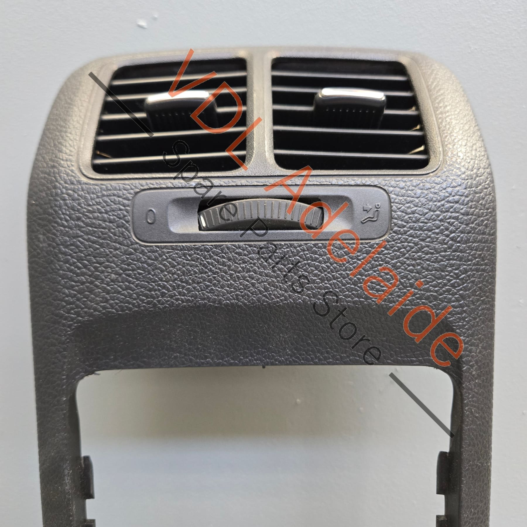 1K0819203A    VW Golf MK6 Rear AC Aircon Vent & Console Frame Trim 1K0819203A