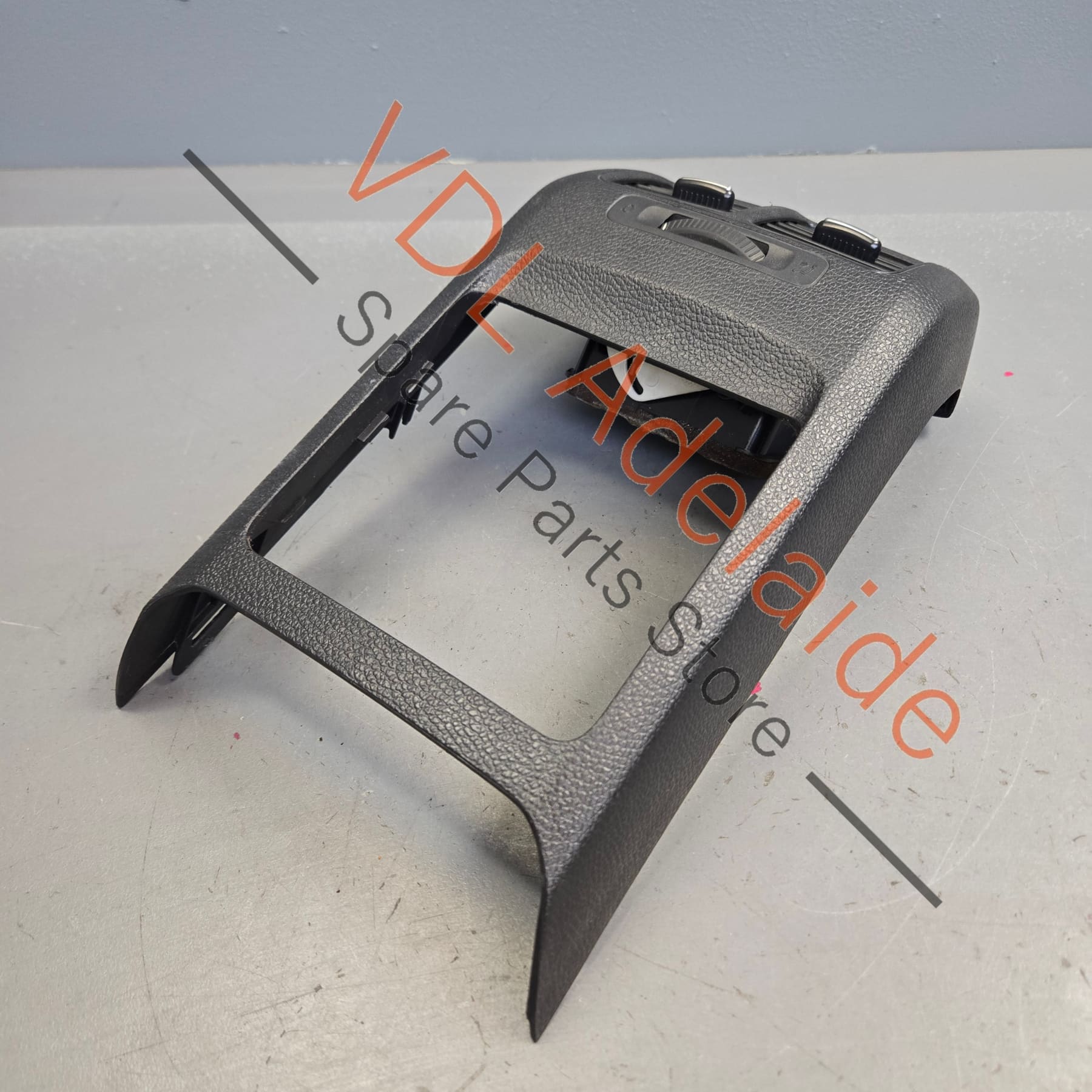 1K0819203A    VW Golf MK6 Rear AC Aircon Vent & Console Frame Trim 1K0819203A