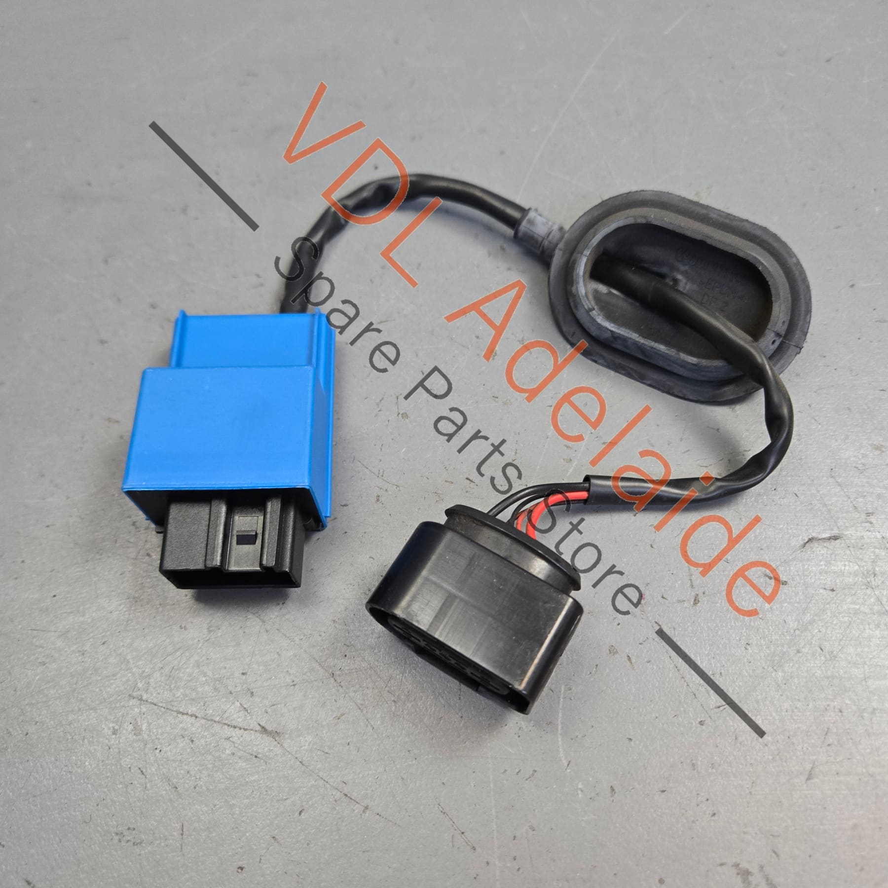 3C0906093C    VW Golf R Gti MK6 Fuel Pump Relay Module 3C0906093C