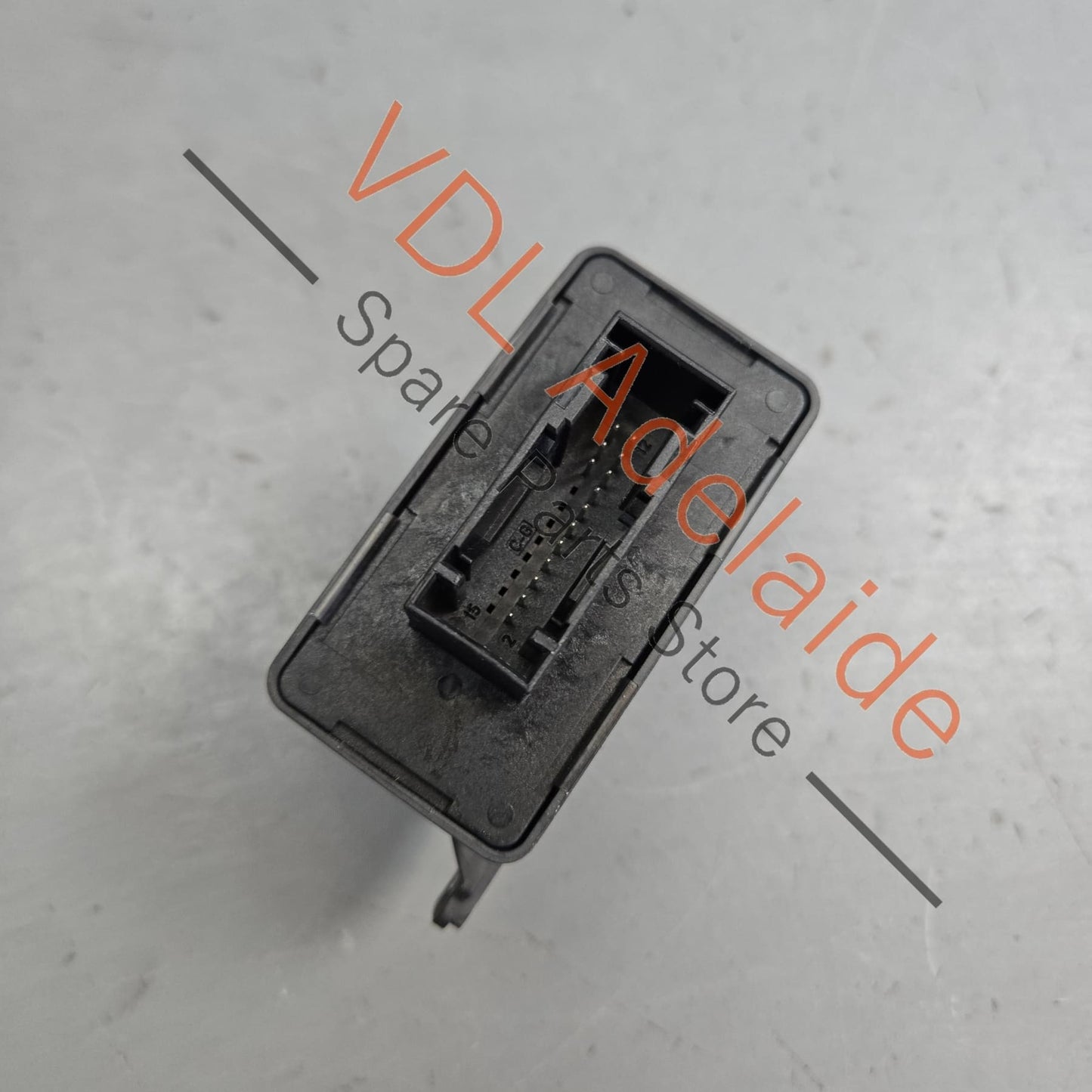 5M0907357C    VW Golf R MK6 Cornering Light & Headlight Range Ctrl Control Unit 5M0907357C