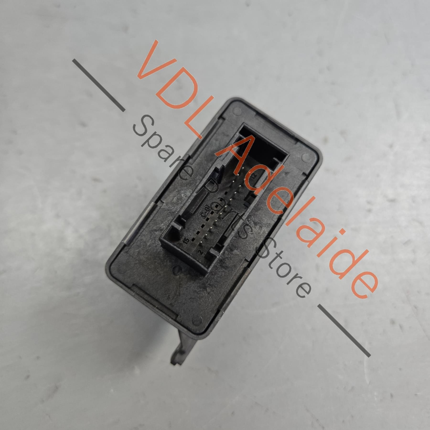 5M0907357C    VW Golf R MK6 Cornering Light & Headlight Range Ctrl Control Unit 5M0907357C