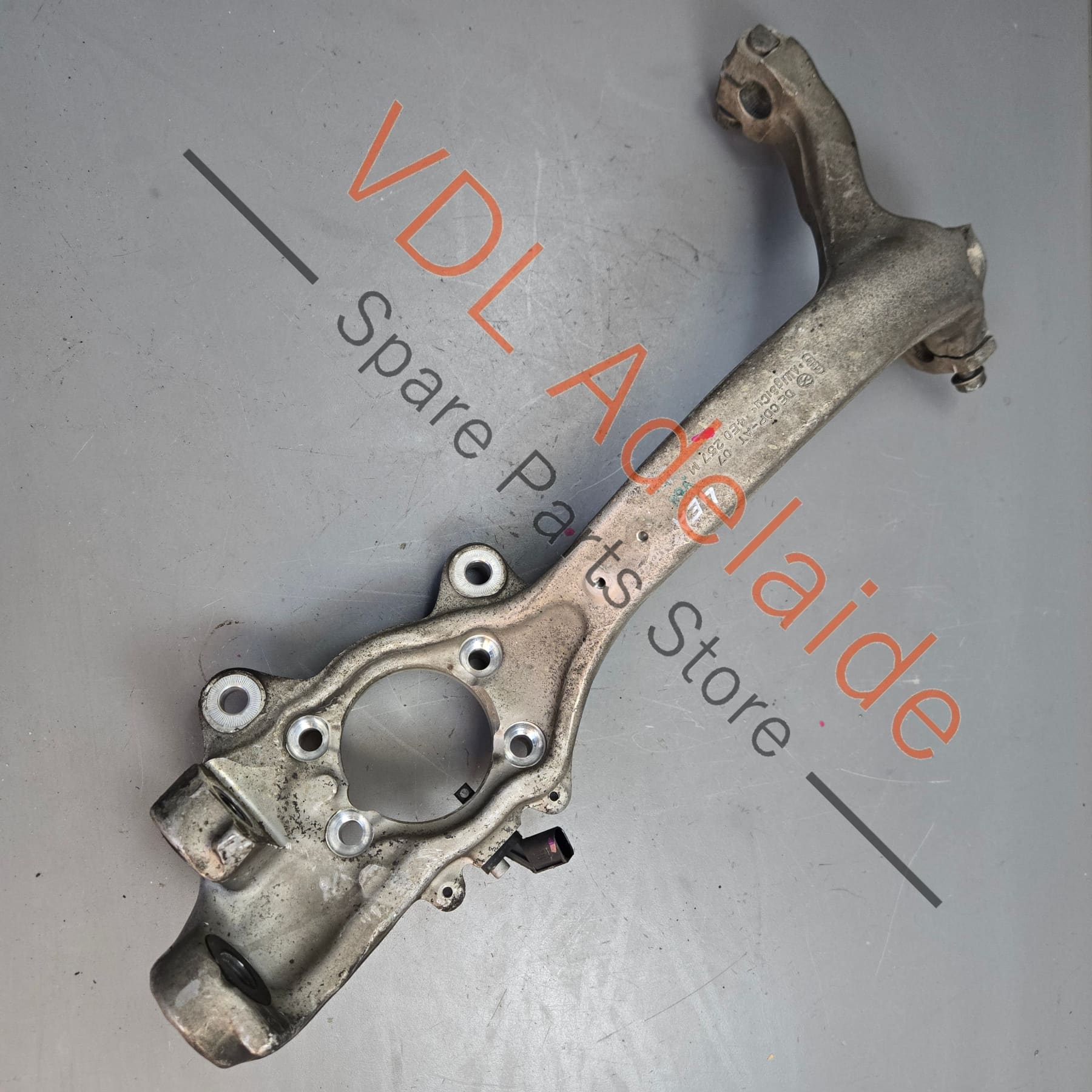 4E0407253Q    Audi A8 D3 4E Front Left Wheel Bearing Housing Hub Knuckle 4E0407253Q 92mm