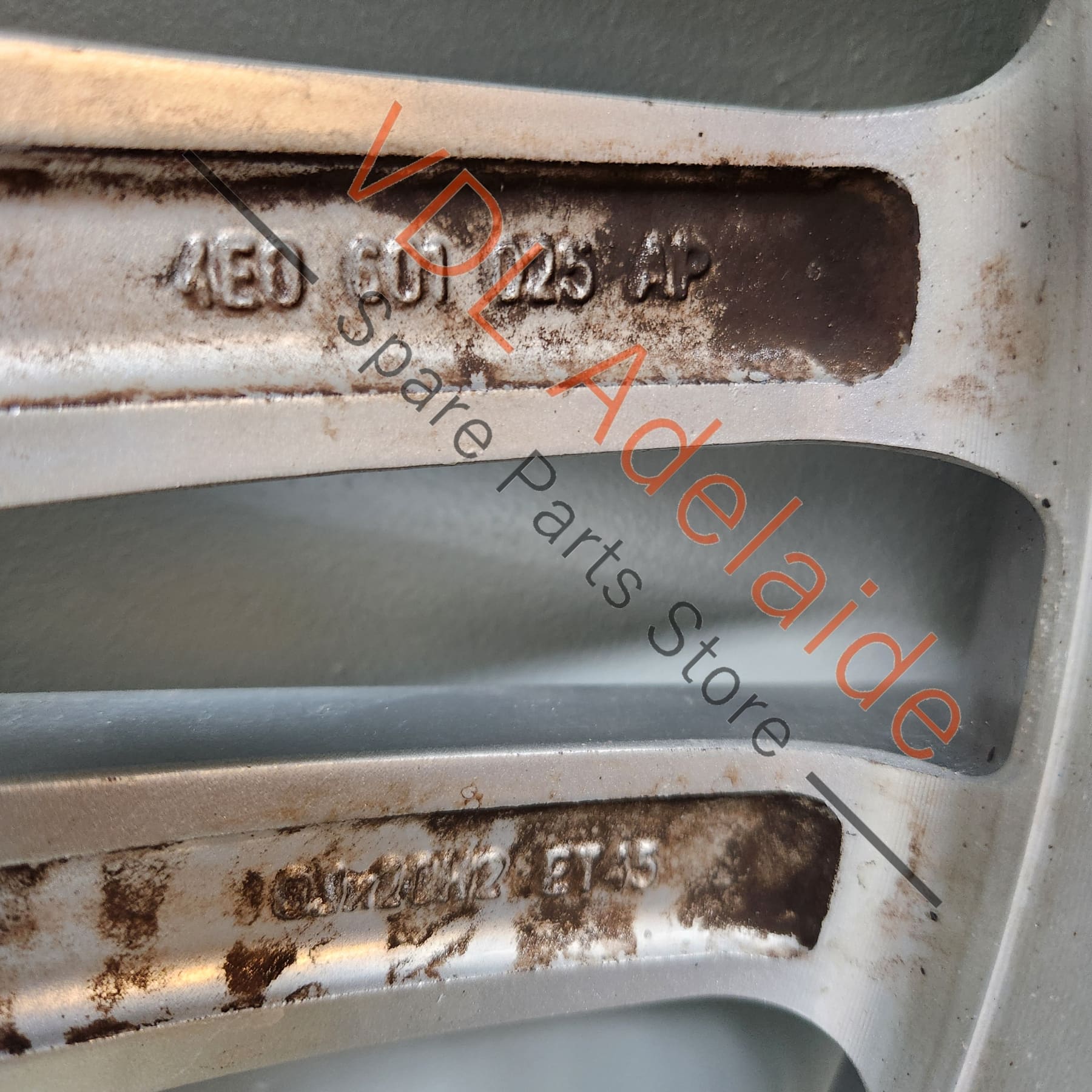 4E0601025AP    Audi S8 A8 D3 20 x 9 Alloy Wheel  7 Dual Spoke Speedline #01