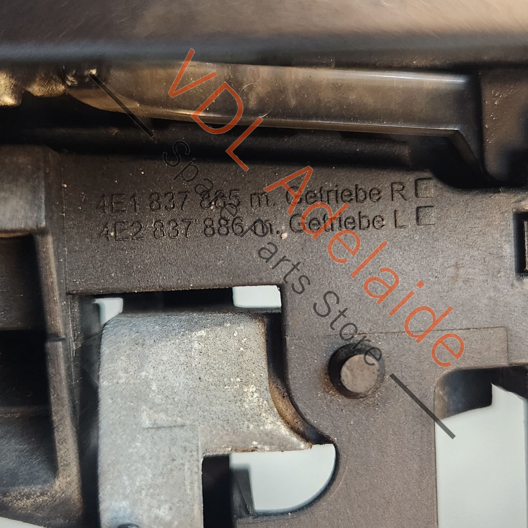 4E0839205G    Audi A8 S8 D3 4E Passenger Exterior Door Handle 4E2837205G