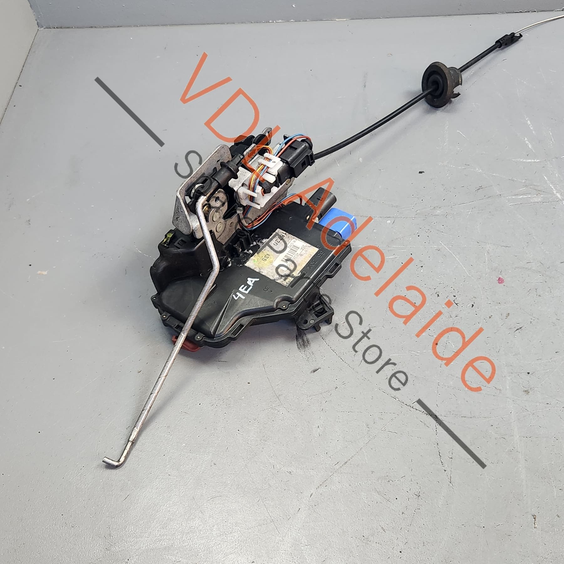 4E2837015A    Audi A8 D3 Front Left Door Lock Actuator 4E2837015A