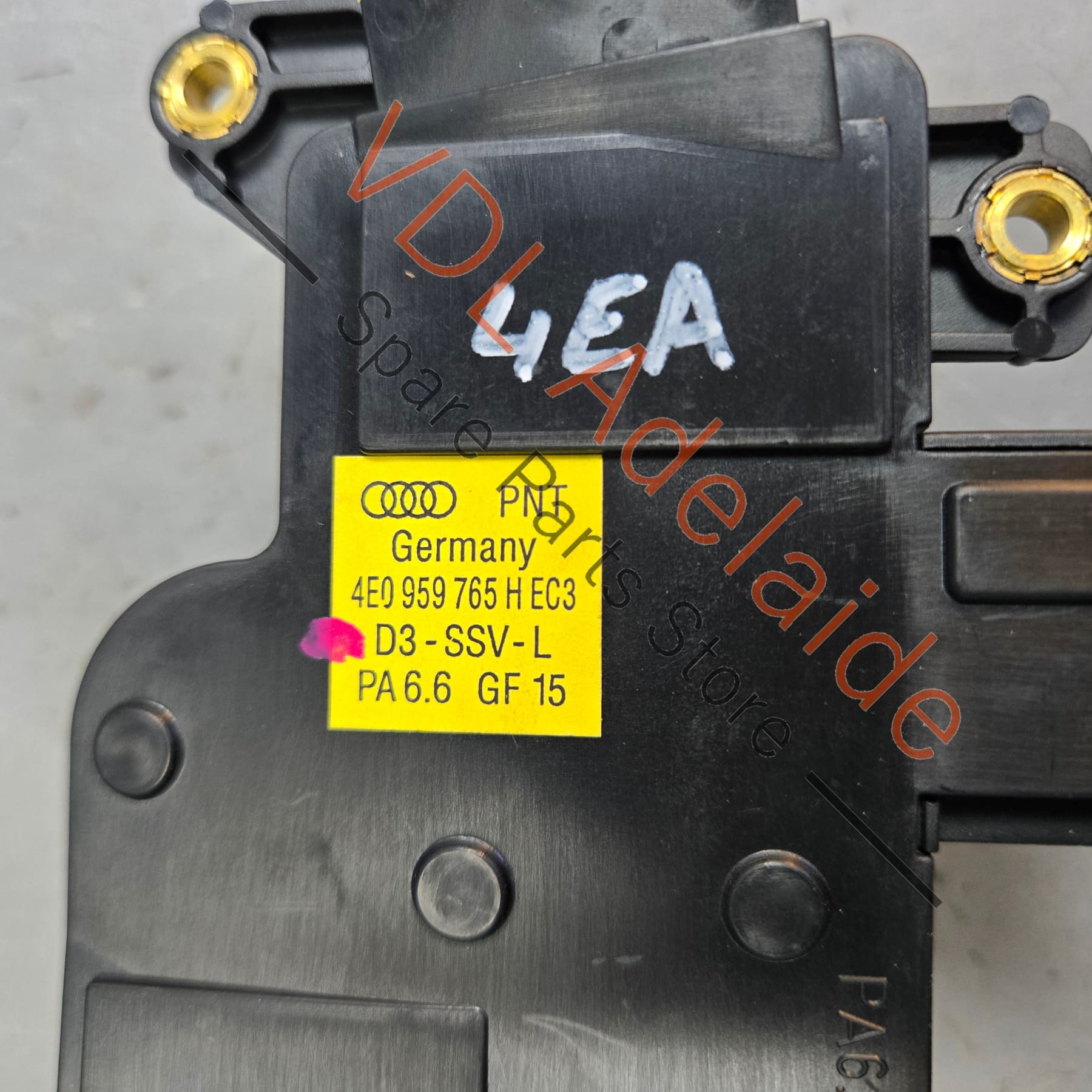 4E0959765H    Audi A8 D3 Electric Seat Switch Left 4E0959765H