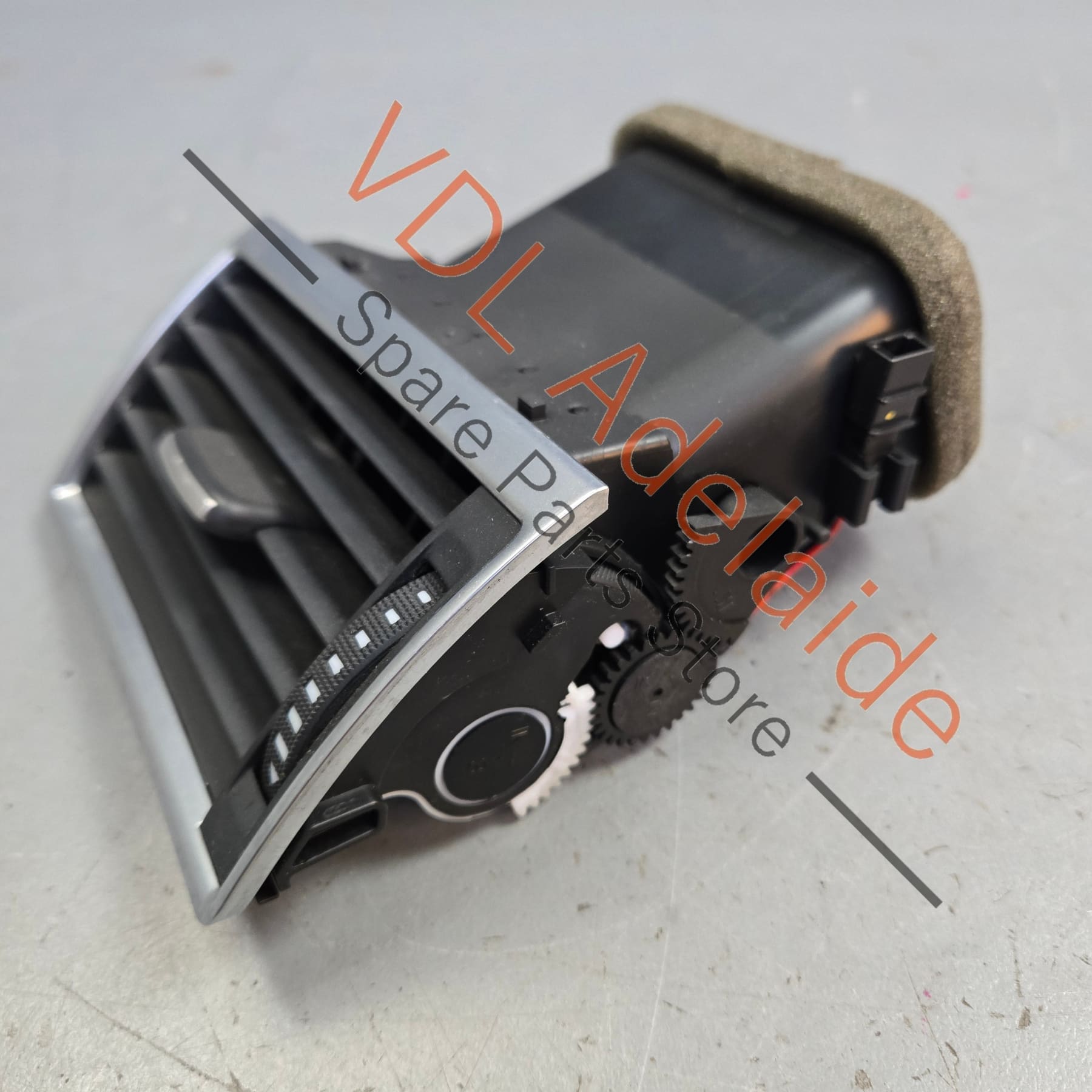 4E0820901J3Q7 4E0820901J 4E0820901  Audi A8 D3 4E Left Side Dashboard Air Vent 4E0820901J 3Q7