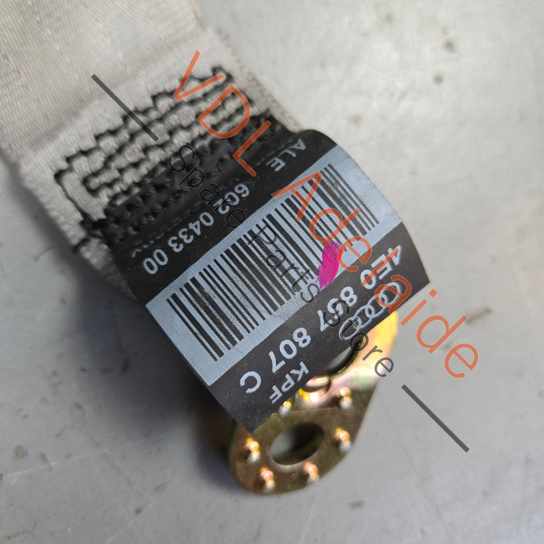 4E0857807CKPF 4E0857807C   Audi A8 S8 Rear Centre Seat Belt Seatbelt 4E0857807C KPF Colour Platinum
