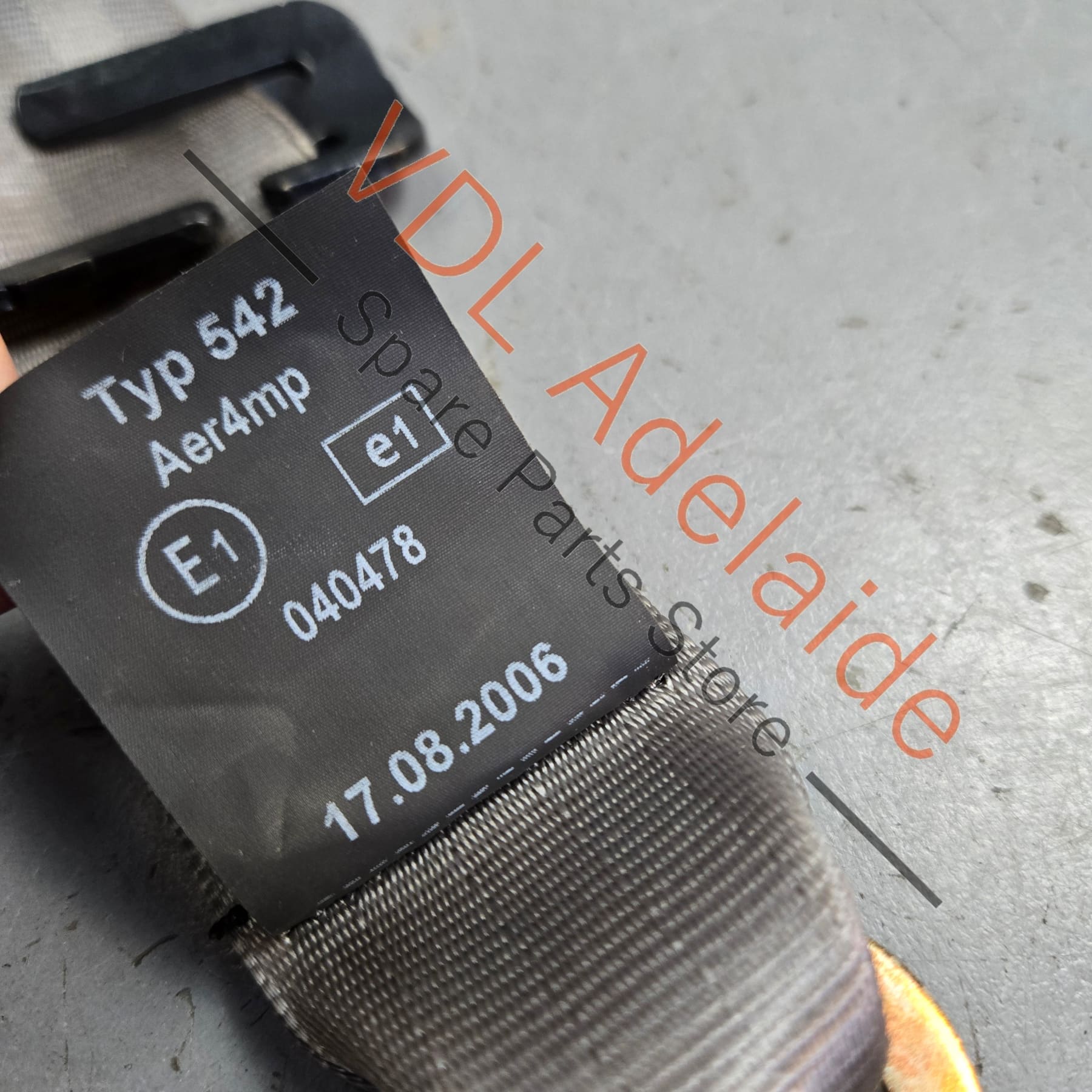 4E0857807CKPF 4E0857807C   Audi A8 S8 Rear Centre Seat Belt Seatbelt 4E0857807C KPF Colour Platinum
