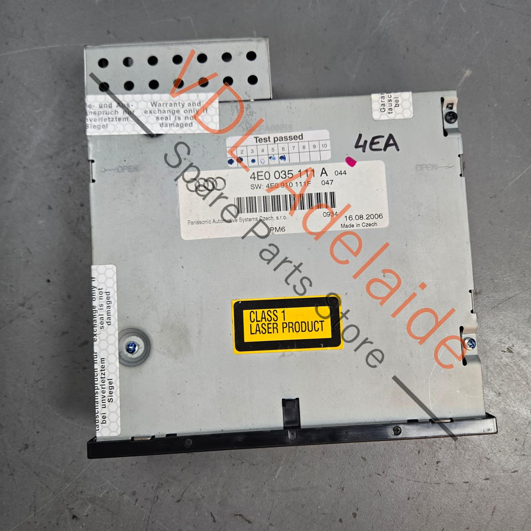 4E0035111A    Audi 6 Disc CD Changer 4E0057111 4E0910111