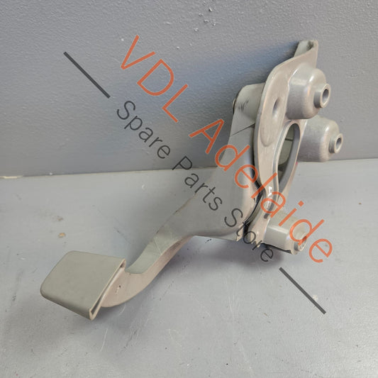4E2823533C 4E2823533CE59   Audi A8 S8 RHD Bonnet Release Handle Grip Pull 4E2823533C E59