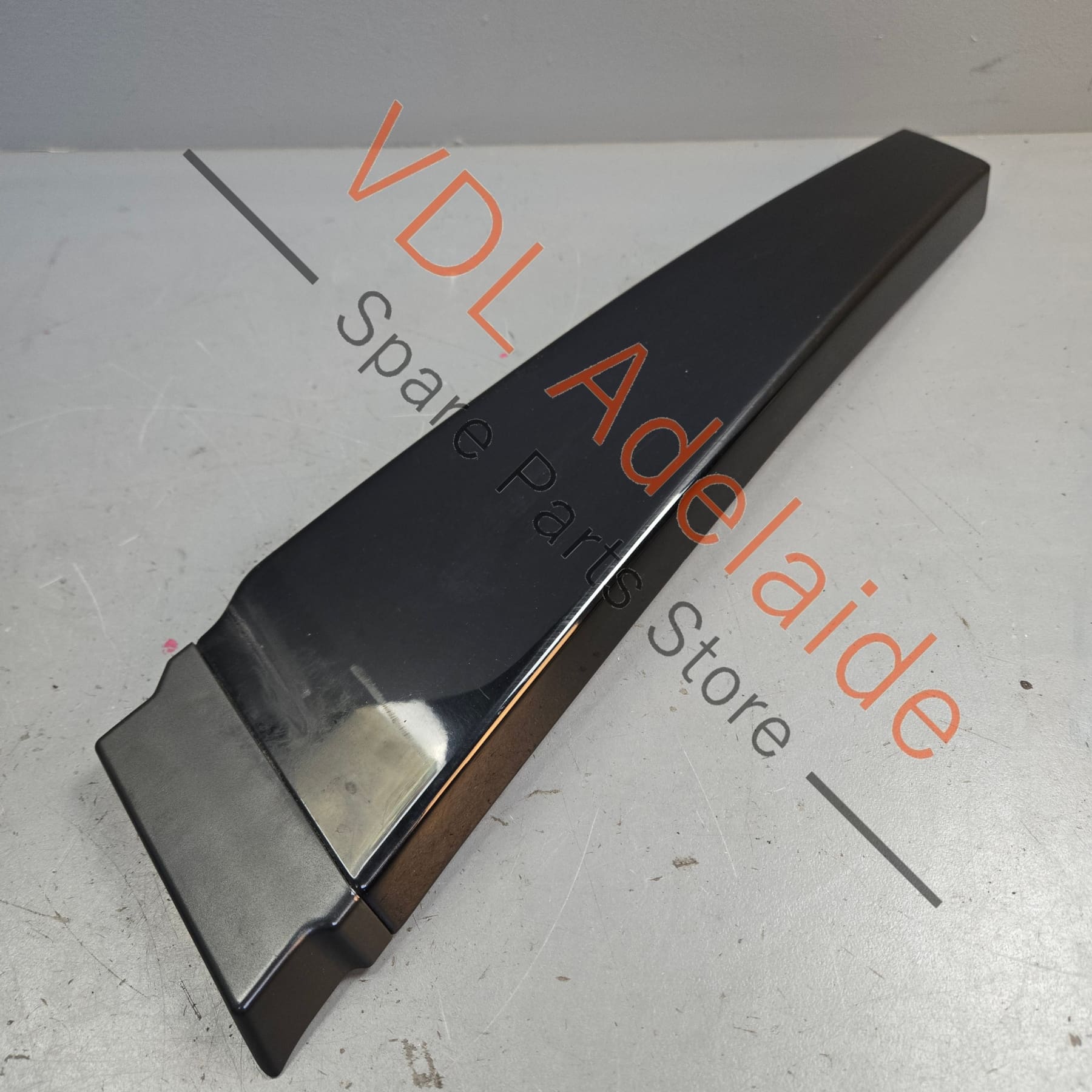 4E0853290AY9B 4E0853290A   Audi A8 Exterior B Pillar Trim Gloss Black Right 4E0853290A Y9B