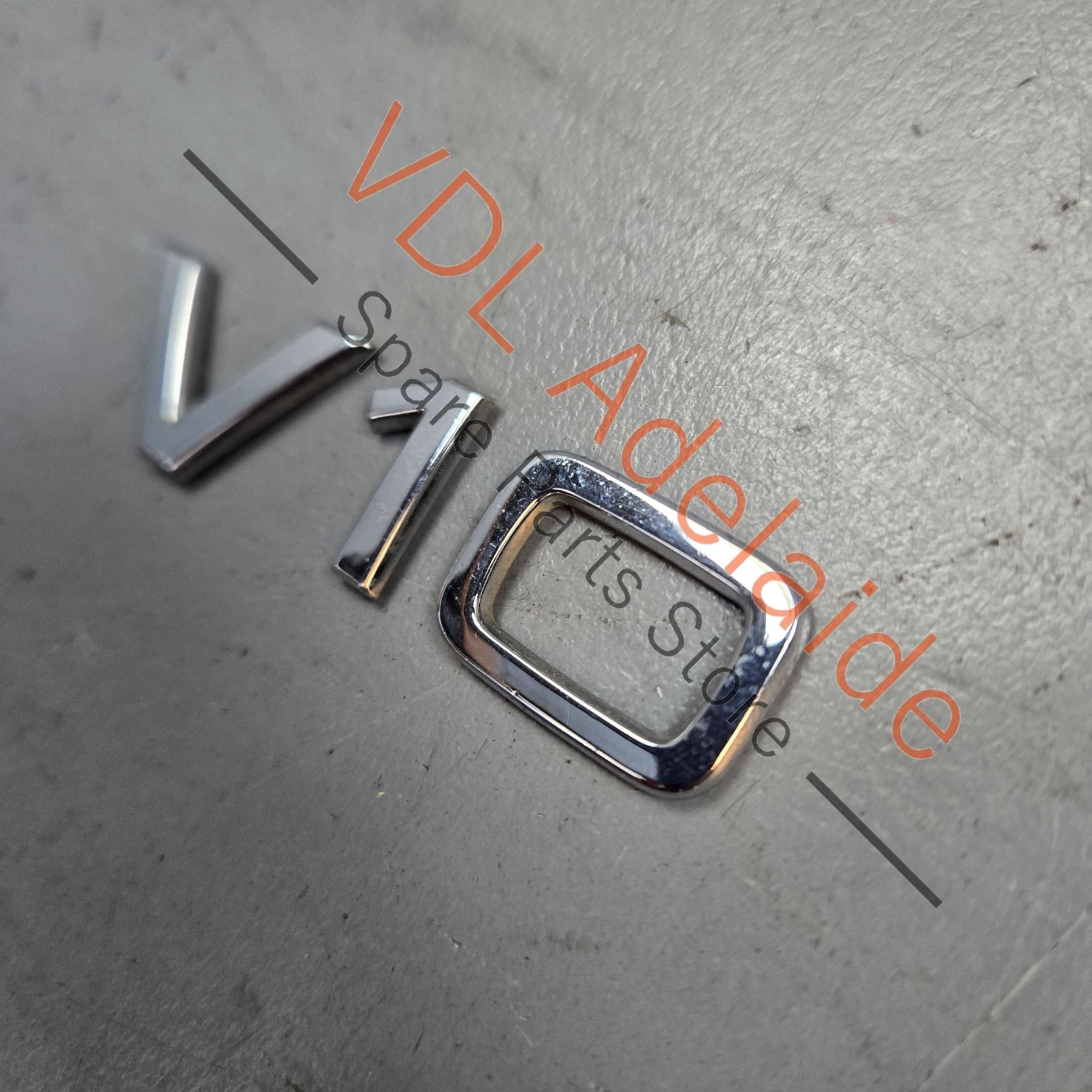4E0853601A2ZZ 4E0853601A   GENUINE Audi V10 Fender Guard Badge Inscription Emblem 4E0853601A 2ZZ R8 S8 RS6