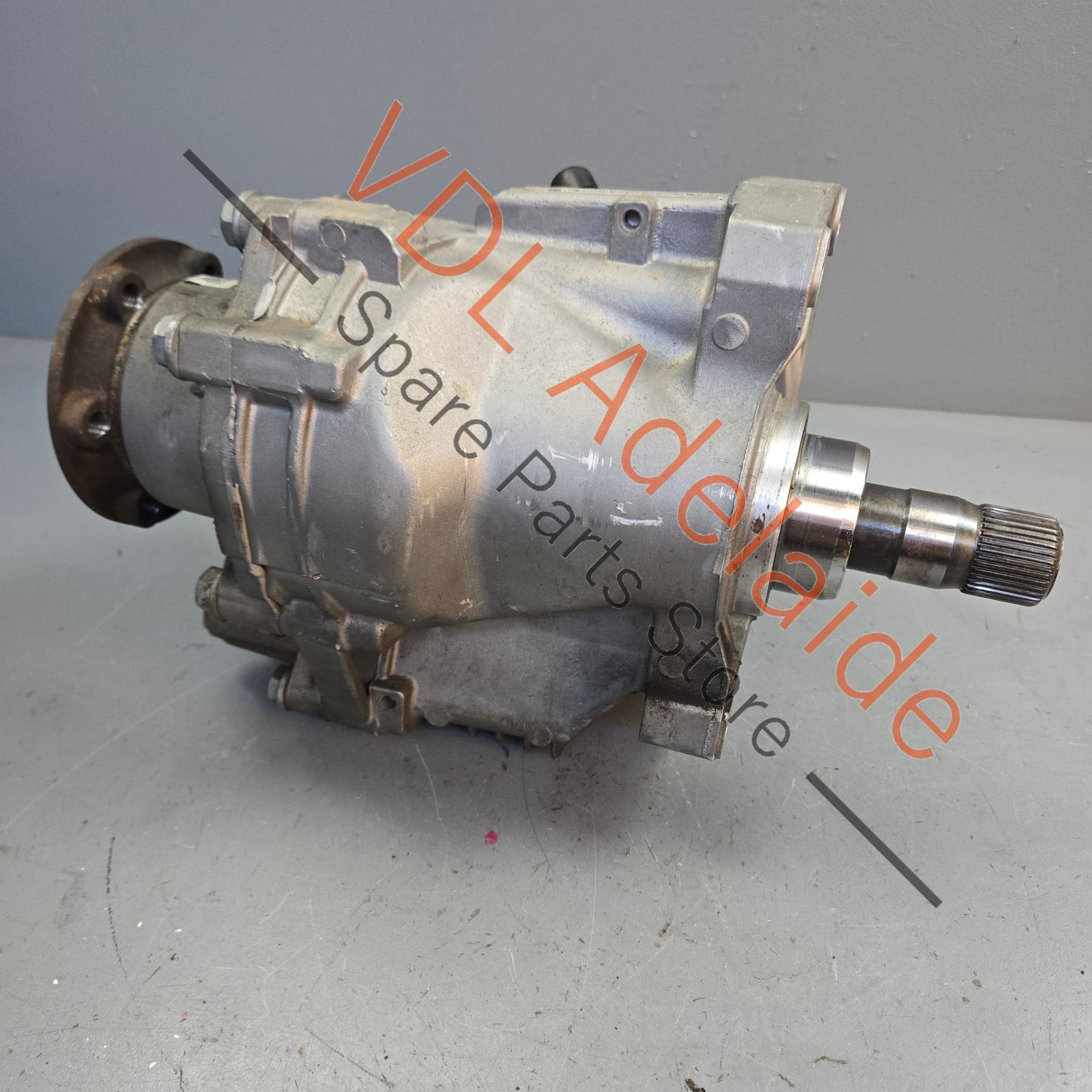 0CN409053AN 0CN409053AF   Audi S3 8V VW Golf R MK7 Front Bevel Box Angle Drive Transfer Case 0CN409053AF 0CN409053AN