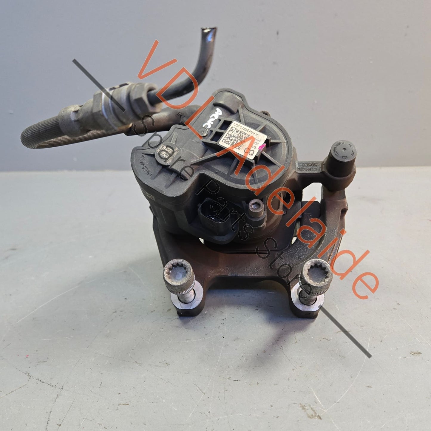 8V0615423E 3Q0998281 5Q0615425 5Q0615405 VW Golf MK7 Gti R Audi S3 Rear Left Brake Caliper & Carrier with Electric Park Brake Servo 8V0615423A 3Q0998281 5Q0615425 5Q0615405