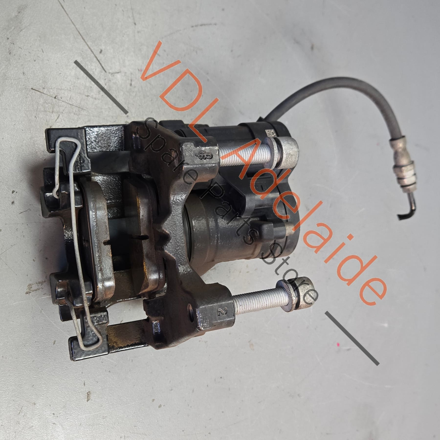 8V0615423E 3Q0998281 5Q0615425 5Q0615405 VW Golf MK7 Gti R Audi S3 Rear Left Brake Caliper & Carrier with Electric Park Brake Servo 8V0615423A 3Q0998281 5Q0615425 5Q0615405