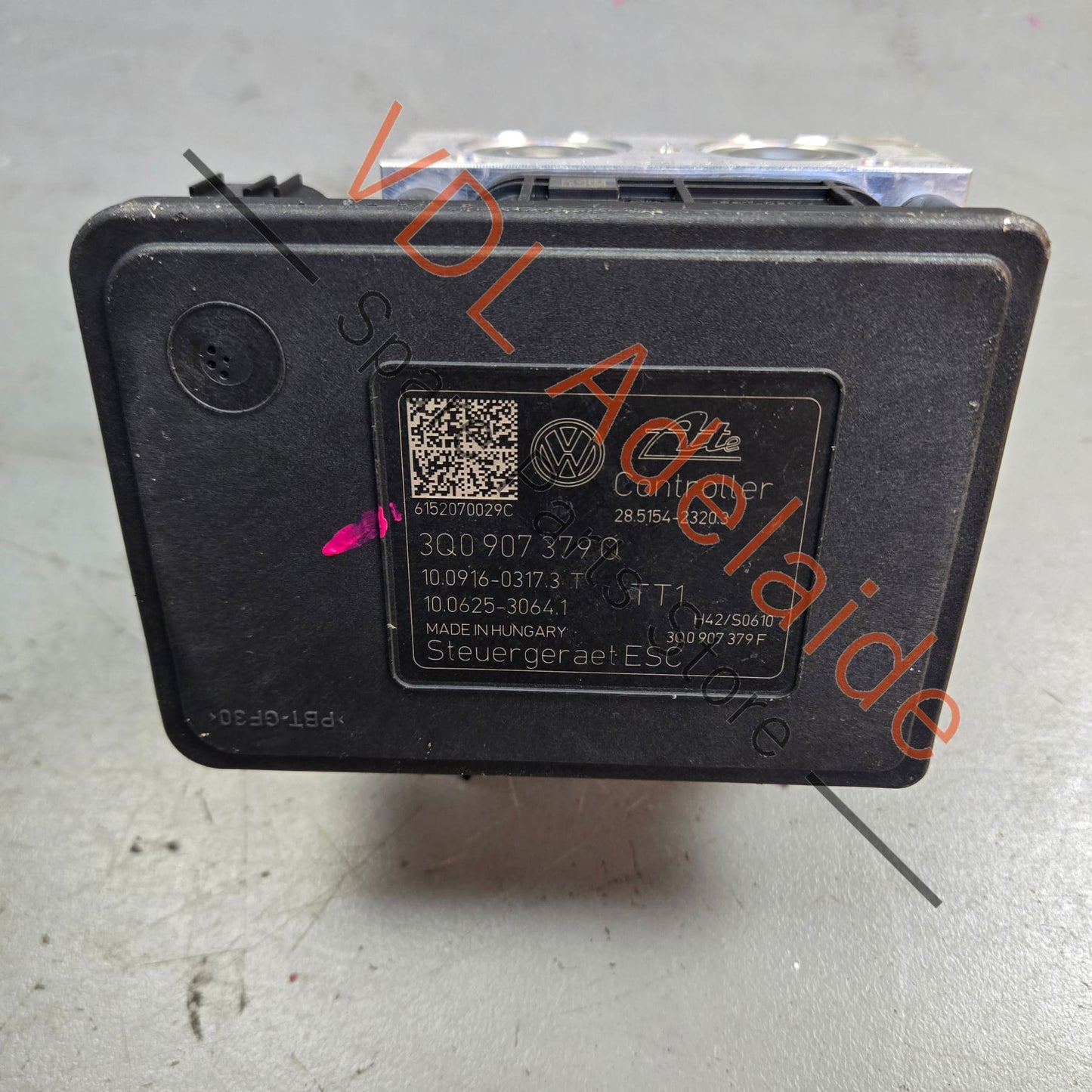3Q0614517AFBEF    VW Golf R MK7 ABS Brake Pump Module 3Q0614517AF BEF