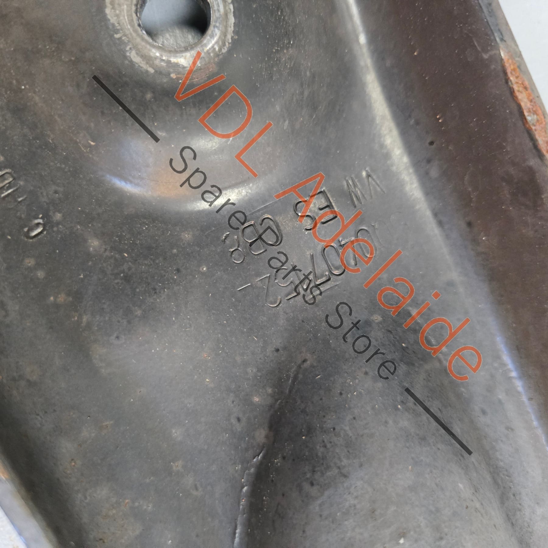 5Q0407152J 5Q0407152R 5WA407152  VW Golf MK7 7.5 Front Right Lower Control Arm 5Q0407152R /J / 5WA407152
