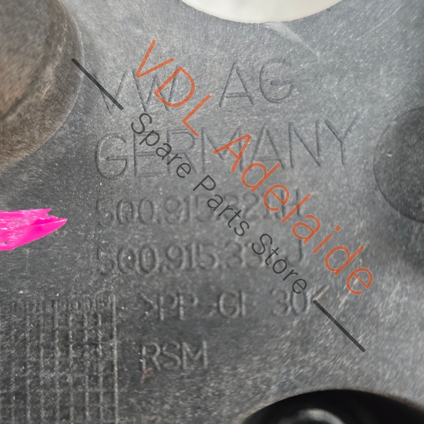 5Q0915331K    VW Golf R Mk7 Battery Console Base 5Q0915331K
