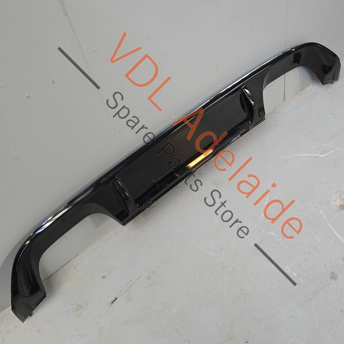 5G6807568N 5G6807568N041   VW Golf R MK7 Rear Bumper Diffuser Genuine OEM 5G6807568N 041