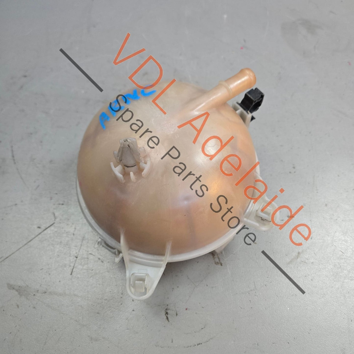 5Q0121407AA    VW Golf MK7 Water Coolant Tank Reservoir with Cap 5Q0121407AA