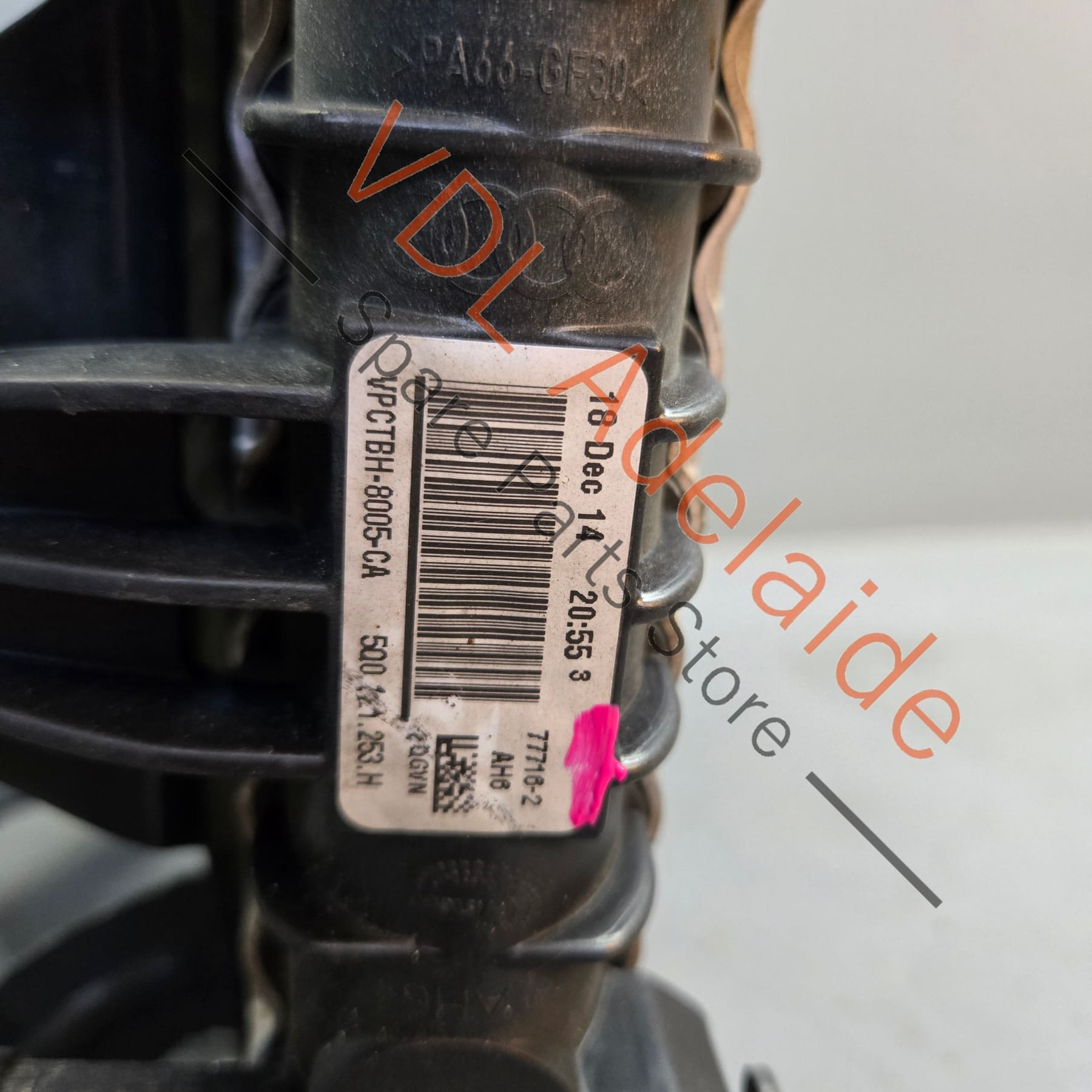 5Q0121253H 5Q0121093BF   VW Golf MK7 Additional Left Side Auxiliary Radiator Cooler & Mounting Bracket 5Q0121253H 5Q0121093BF