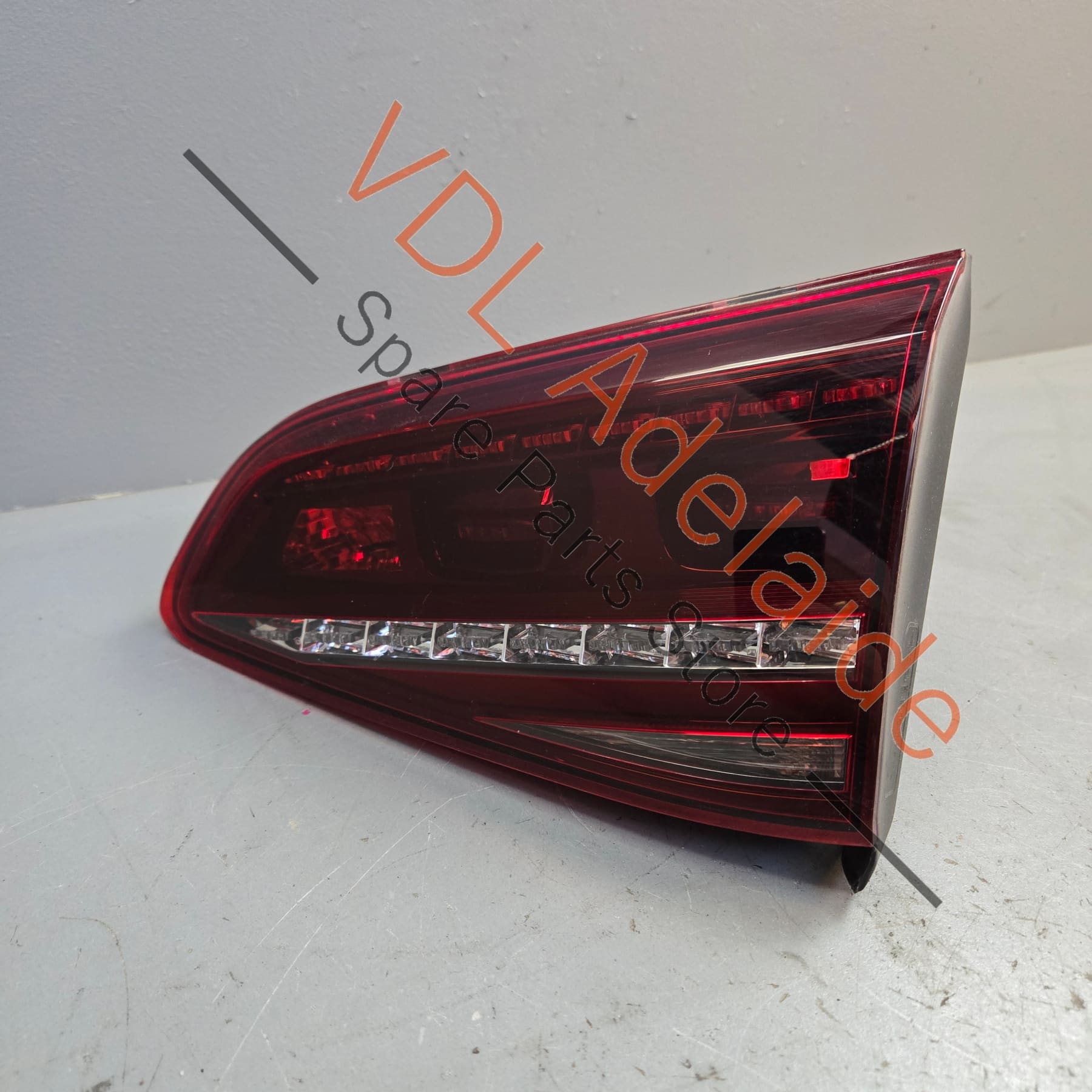 5G0945308E    VW Golf R MK7 Right Side Inner LED Tail Brake Light Taillight 5G0945308E