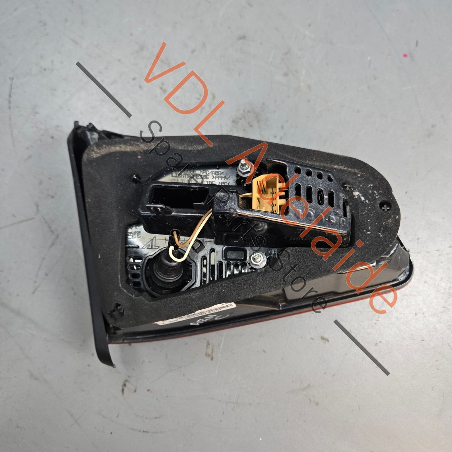 5G0945308E    VW Golf R MK7 Right Side Inner LED Tail Brake Light Taillight 5G0945308E