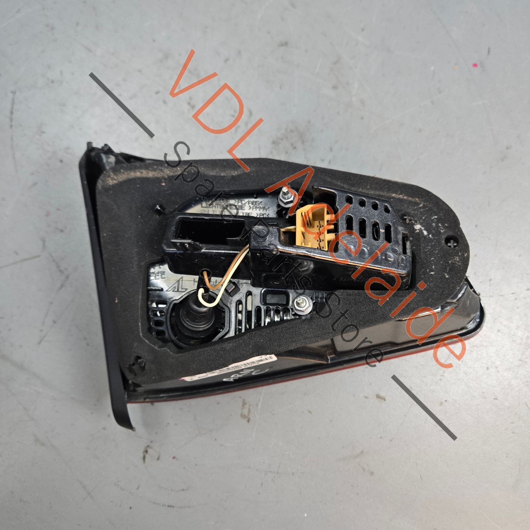 5G0945308E    VW Golf R MK7 Right Side Inner LED Tail Brake Light Taillight 5G0945308E